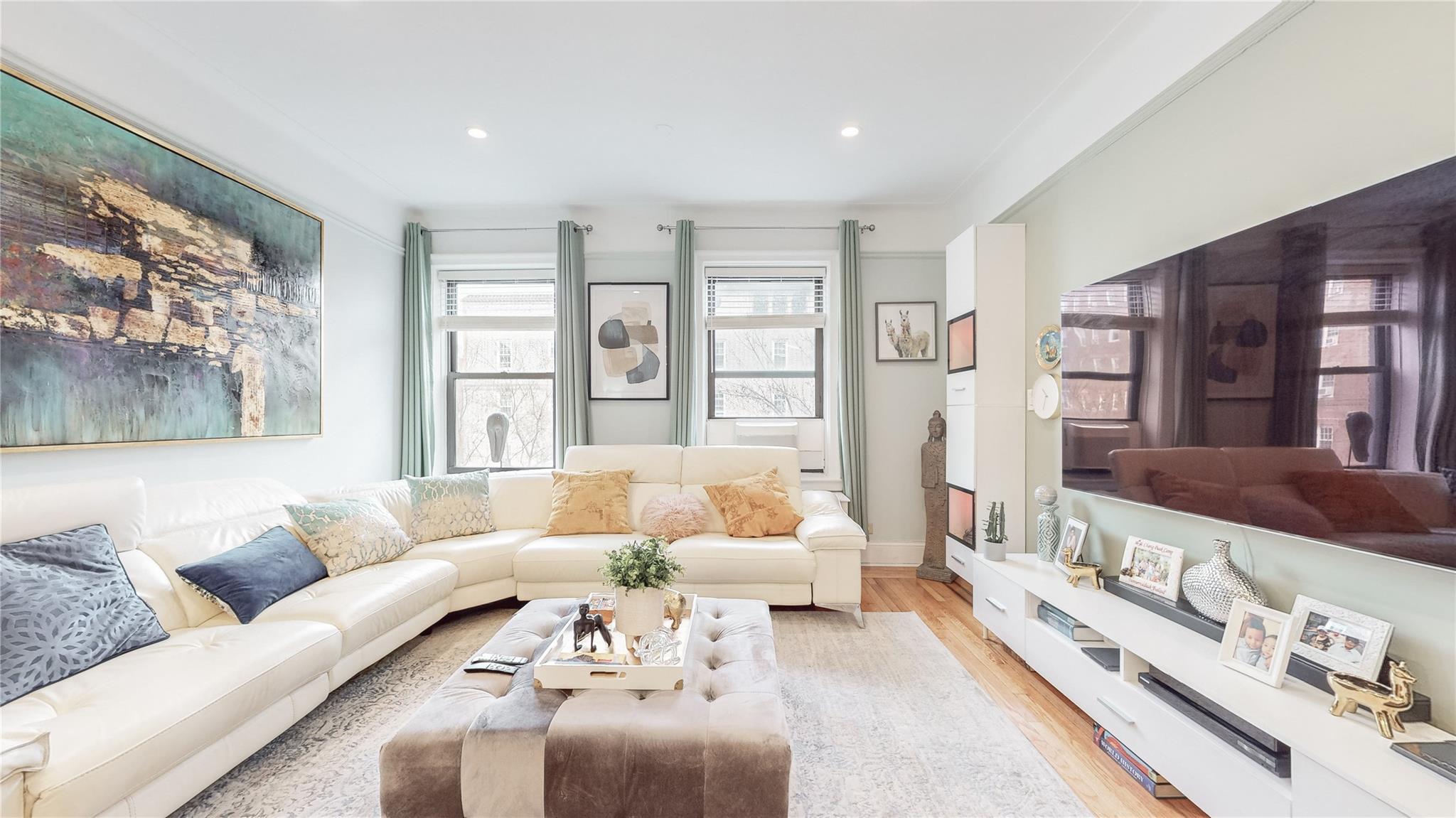8310 35 Avenue Unit: 3-O