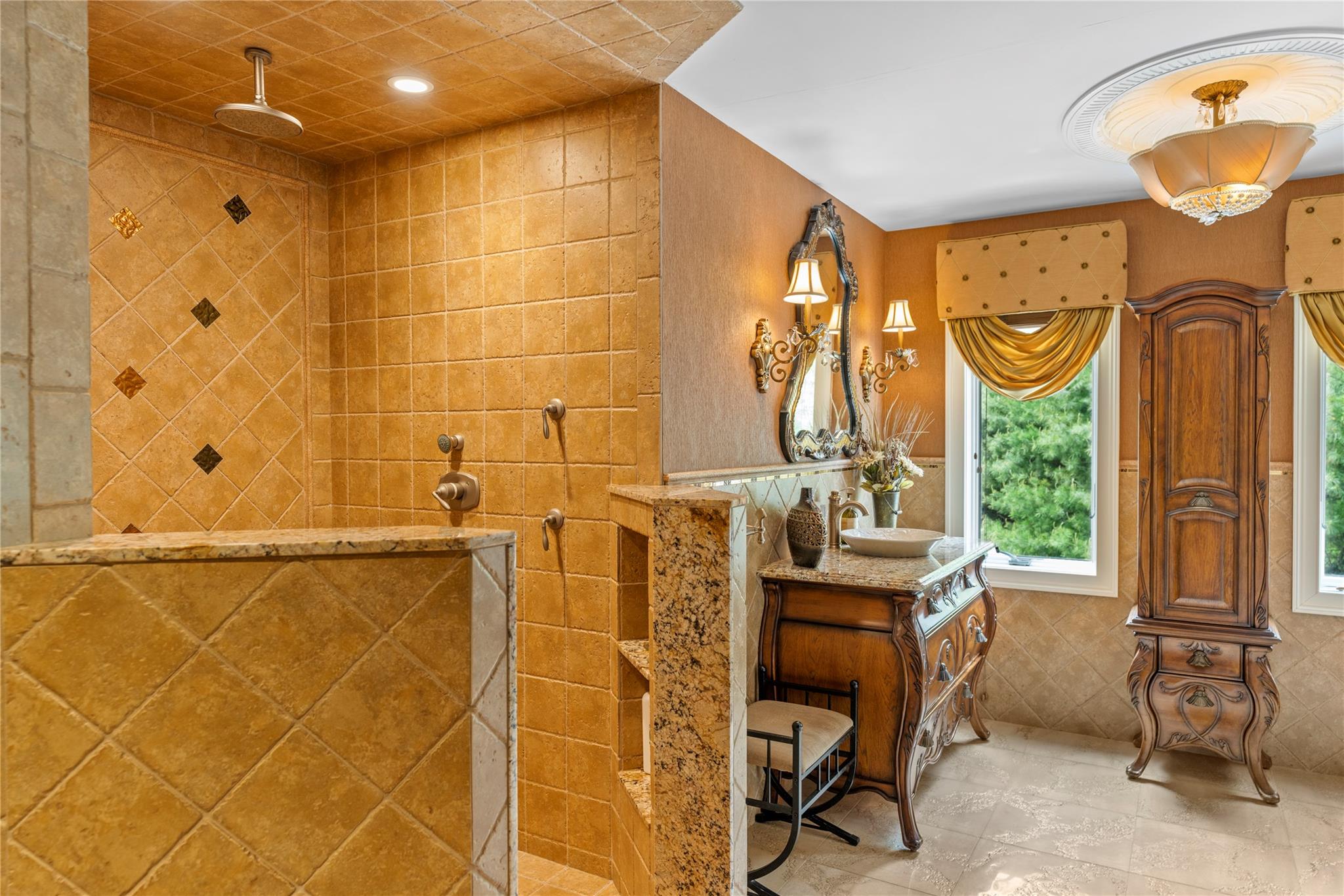 10 Crick Holly Lane