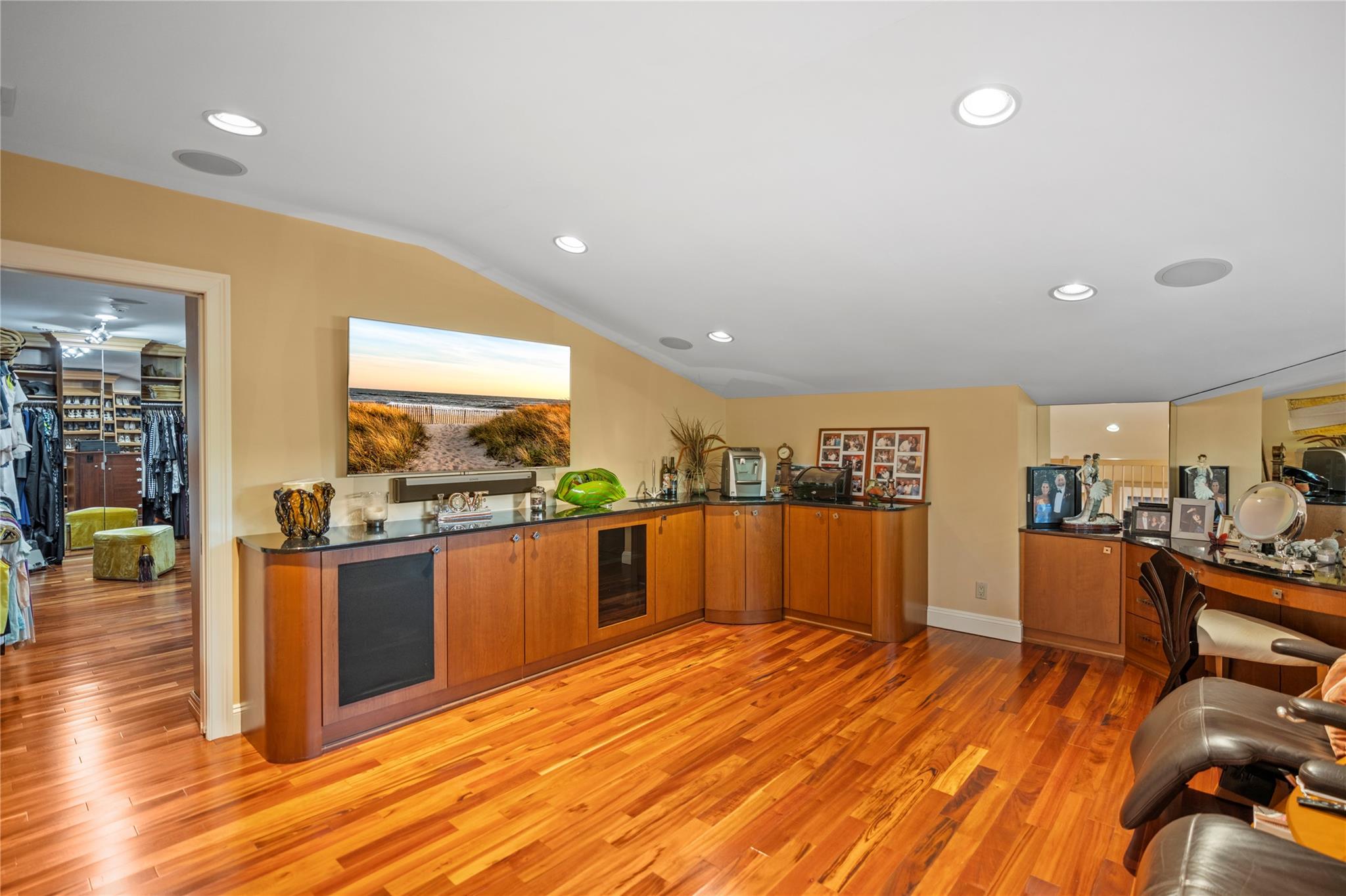 10 Crick Holly Lane