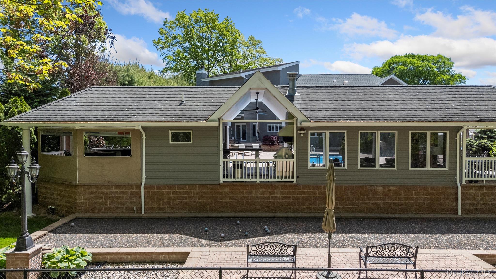 10 Crick Holly Lane