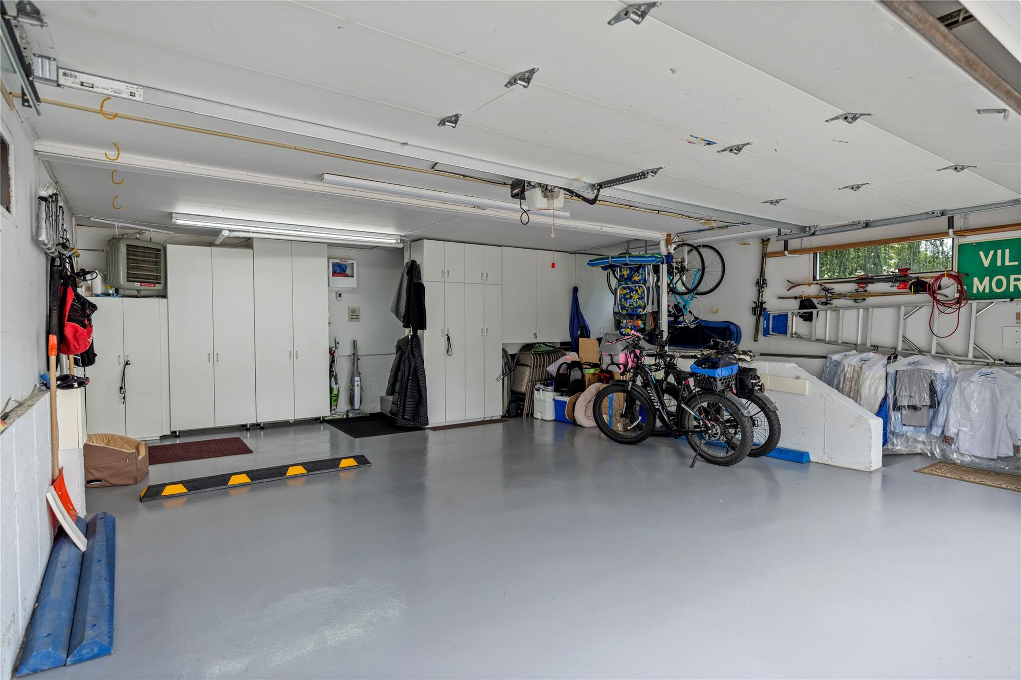 10 Crick Holly Lane