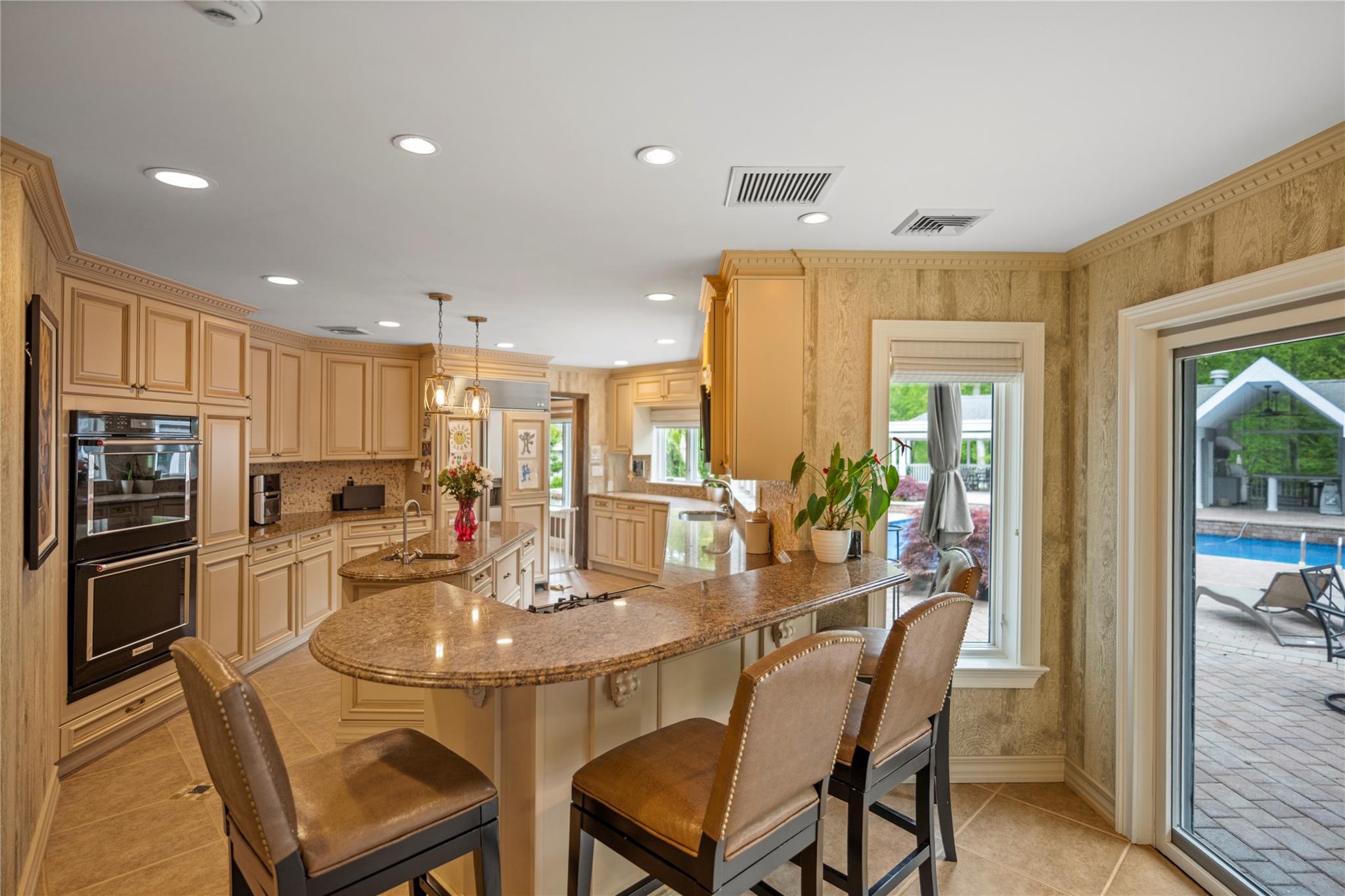 10 Crick Holly Lane