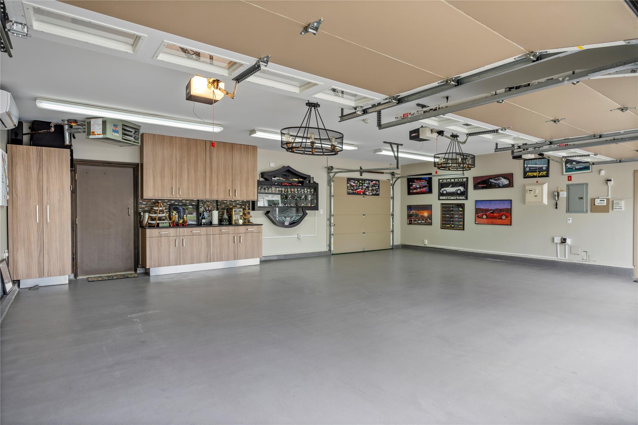 10 Crick Holly Lane
