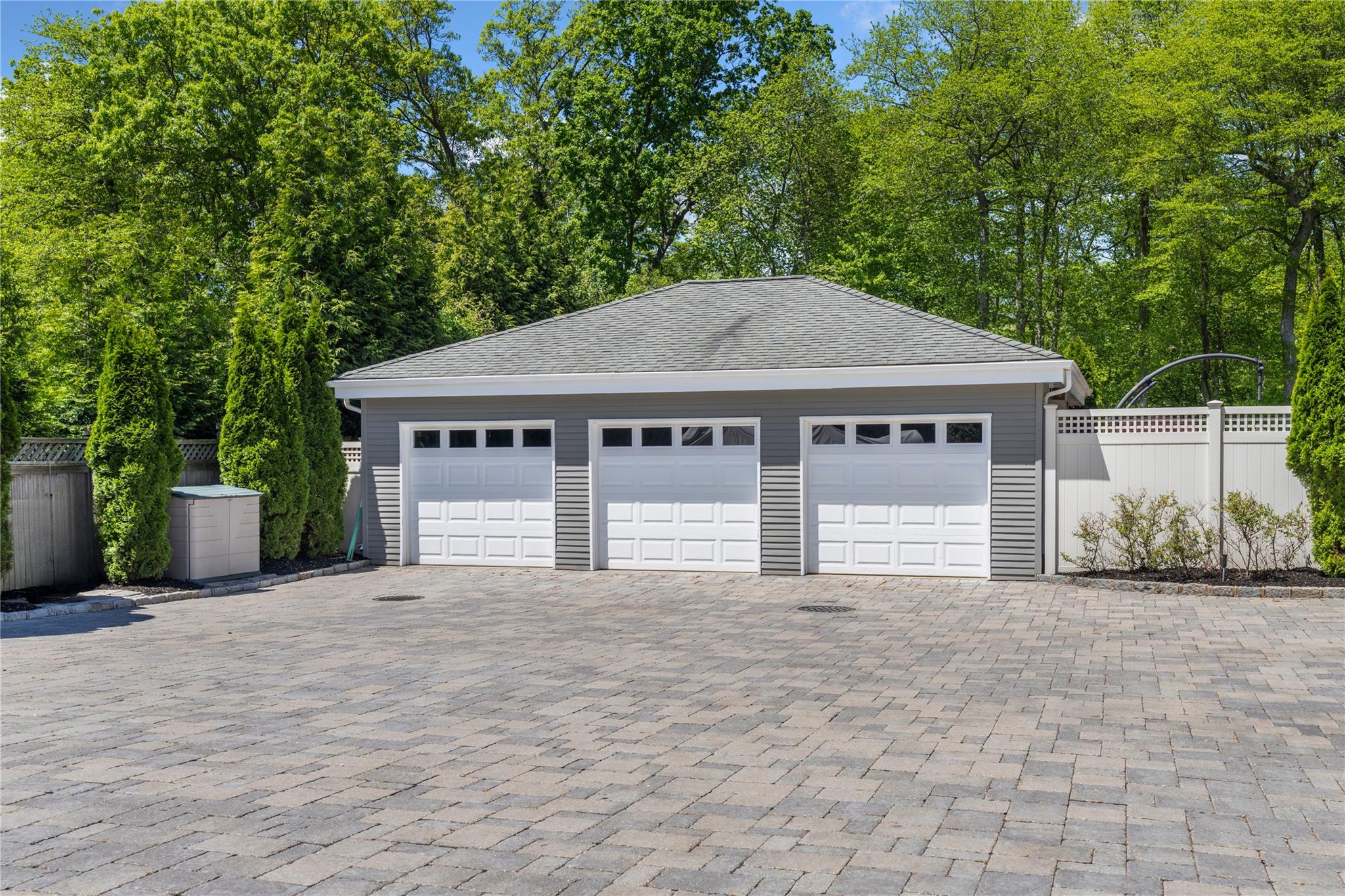 10 Crick Holly Lane
