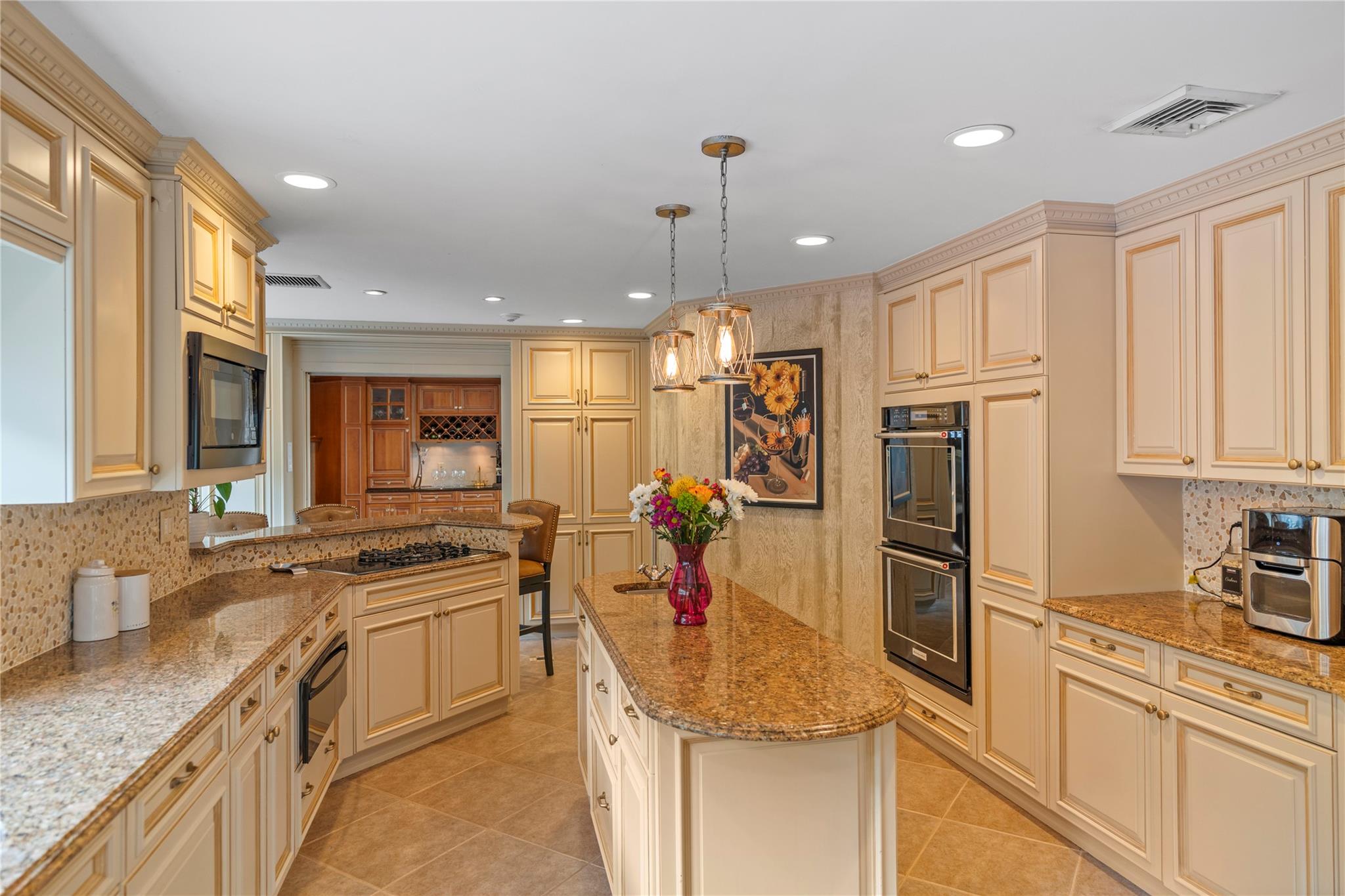 10 Crick Holly Lane