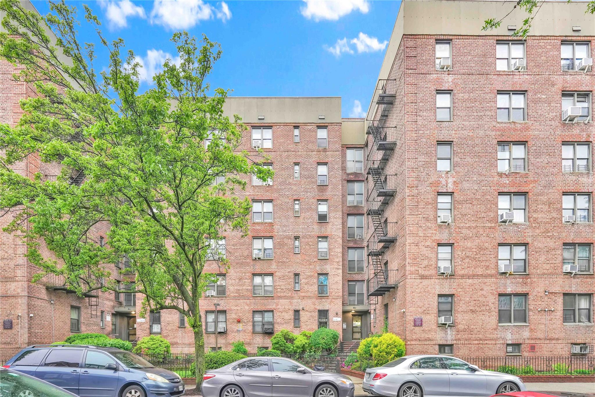 37-50 87th Street Unit: 4A