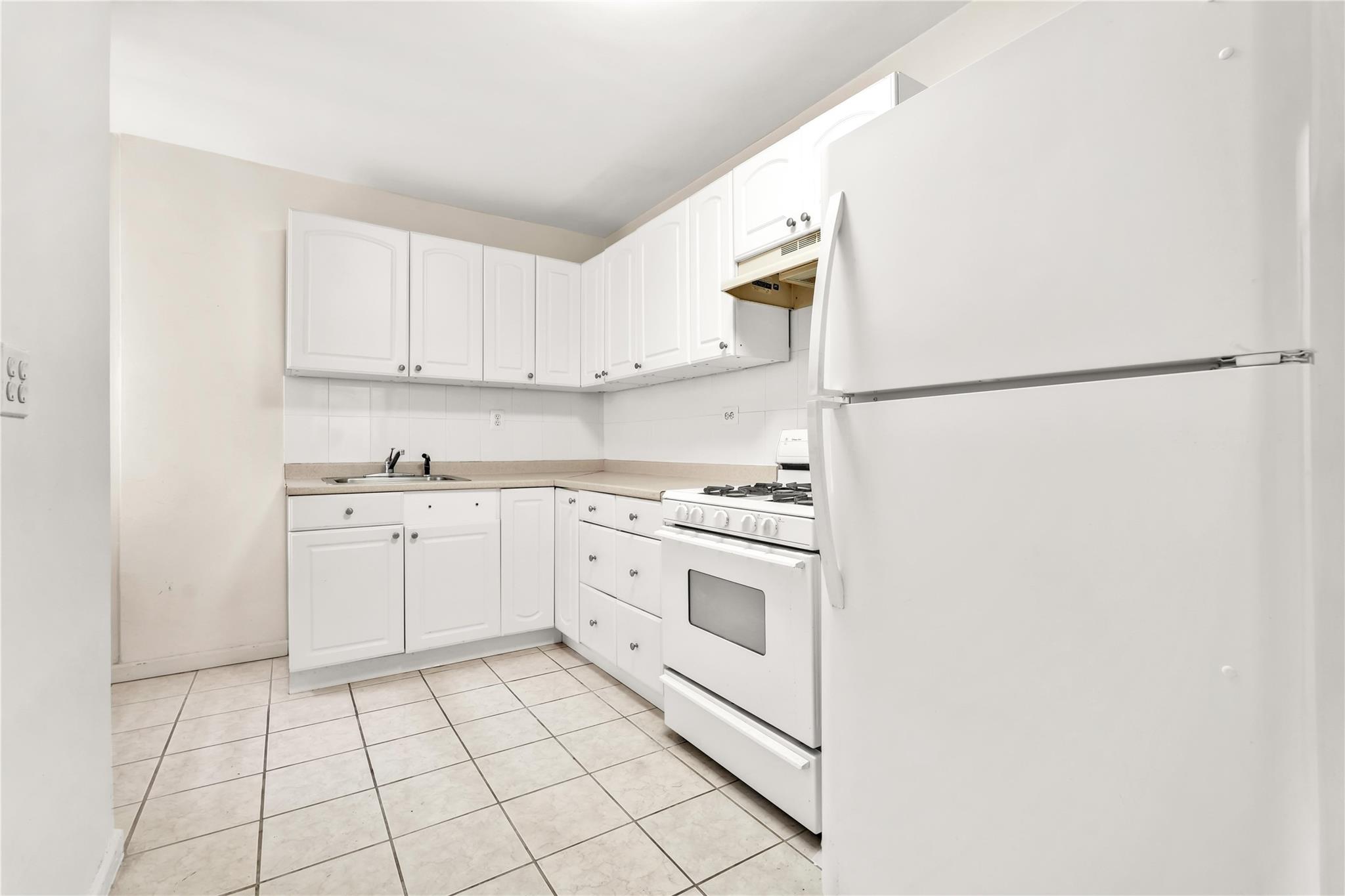 37-50 87th Street Unit: 4A