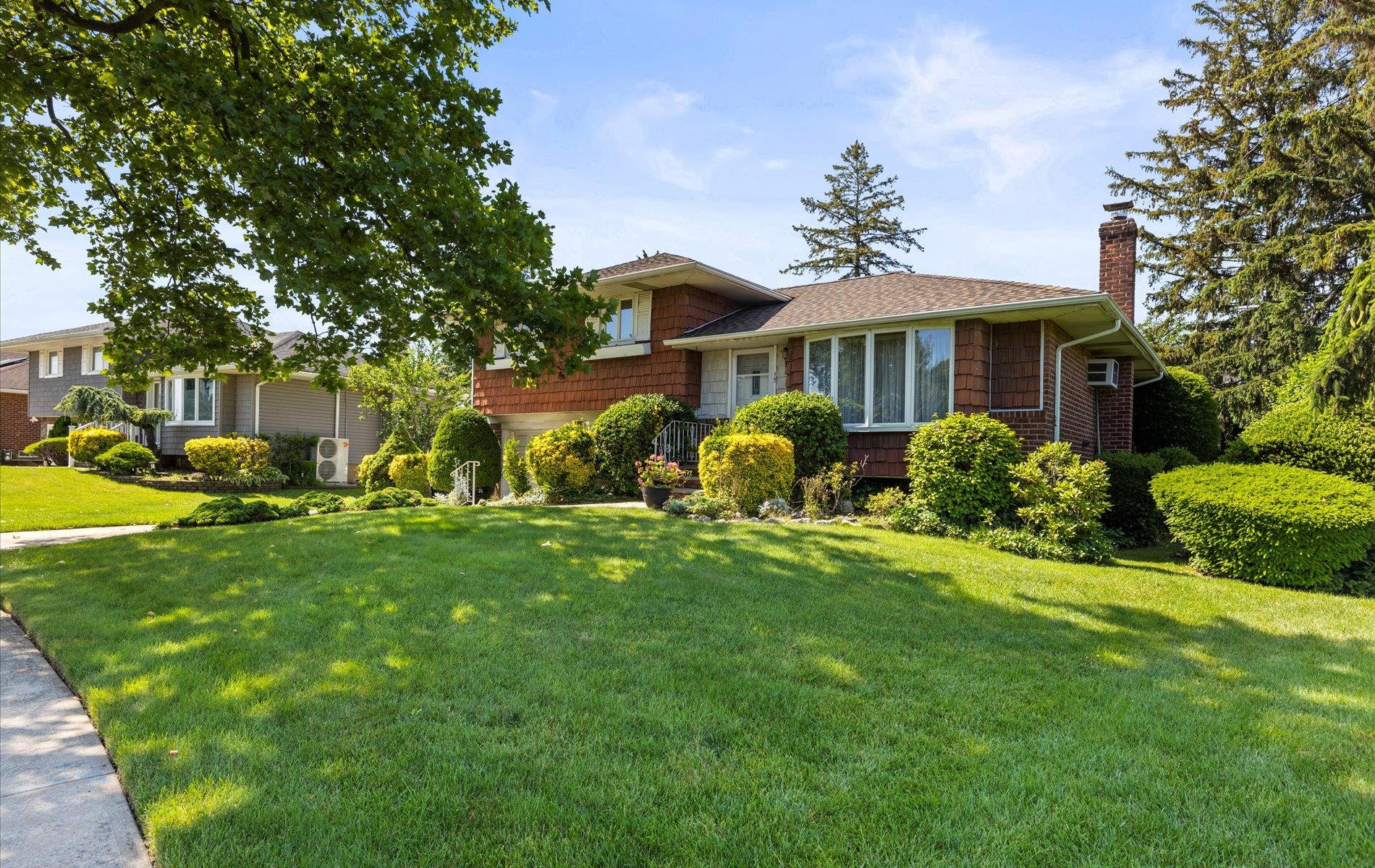 15 Lane Avenue