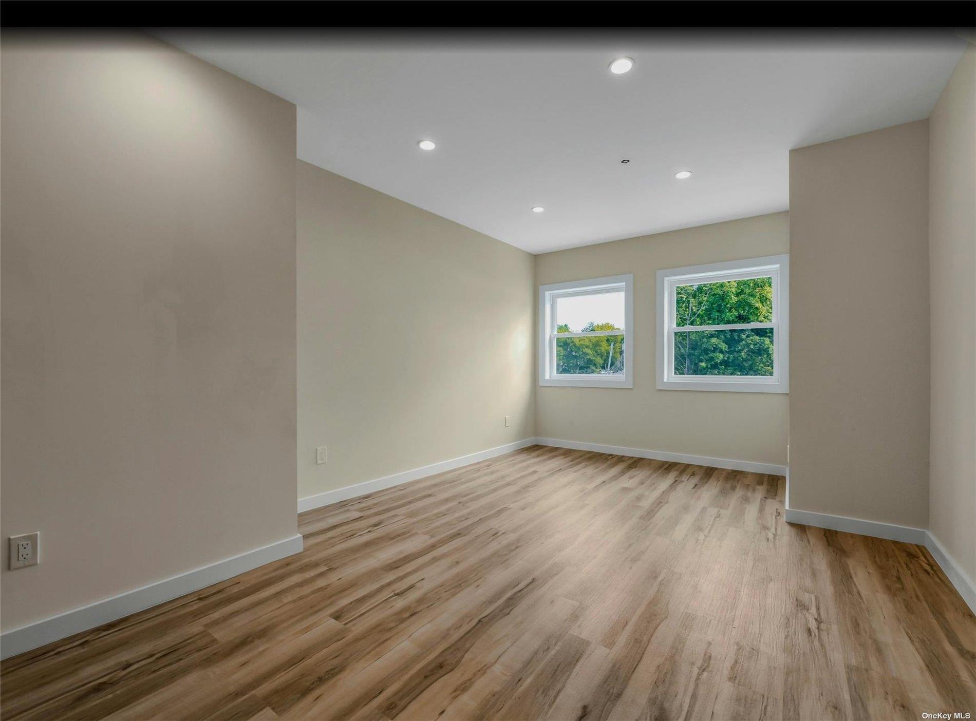 400 A New York Avenue Unit: 2