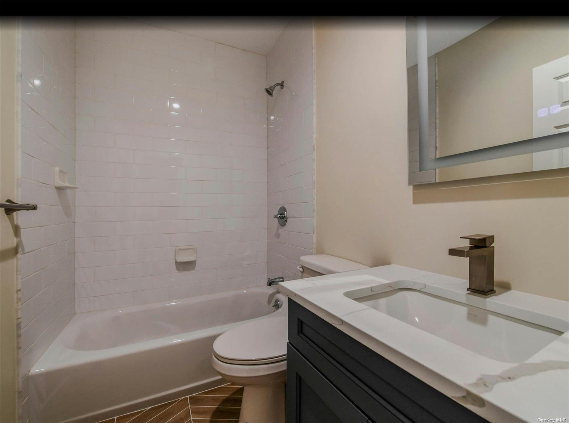400 A New York Avenue Unit: 2