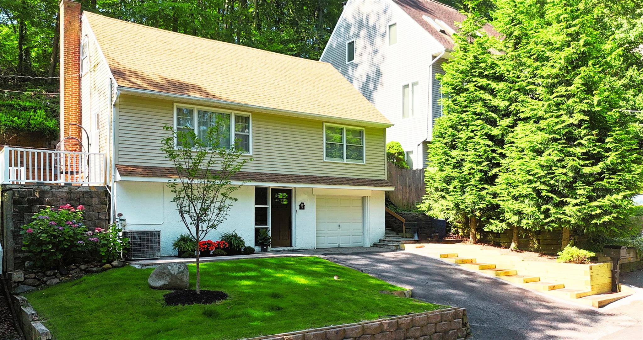 57 Oakdale Road
