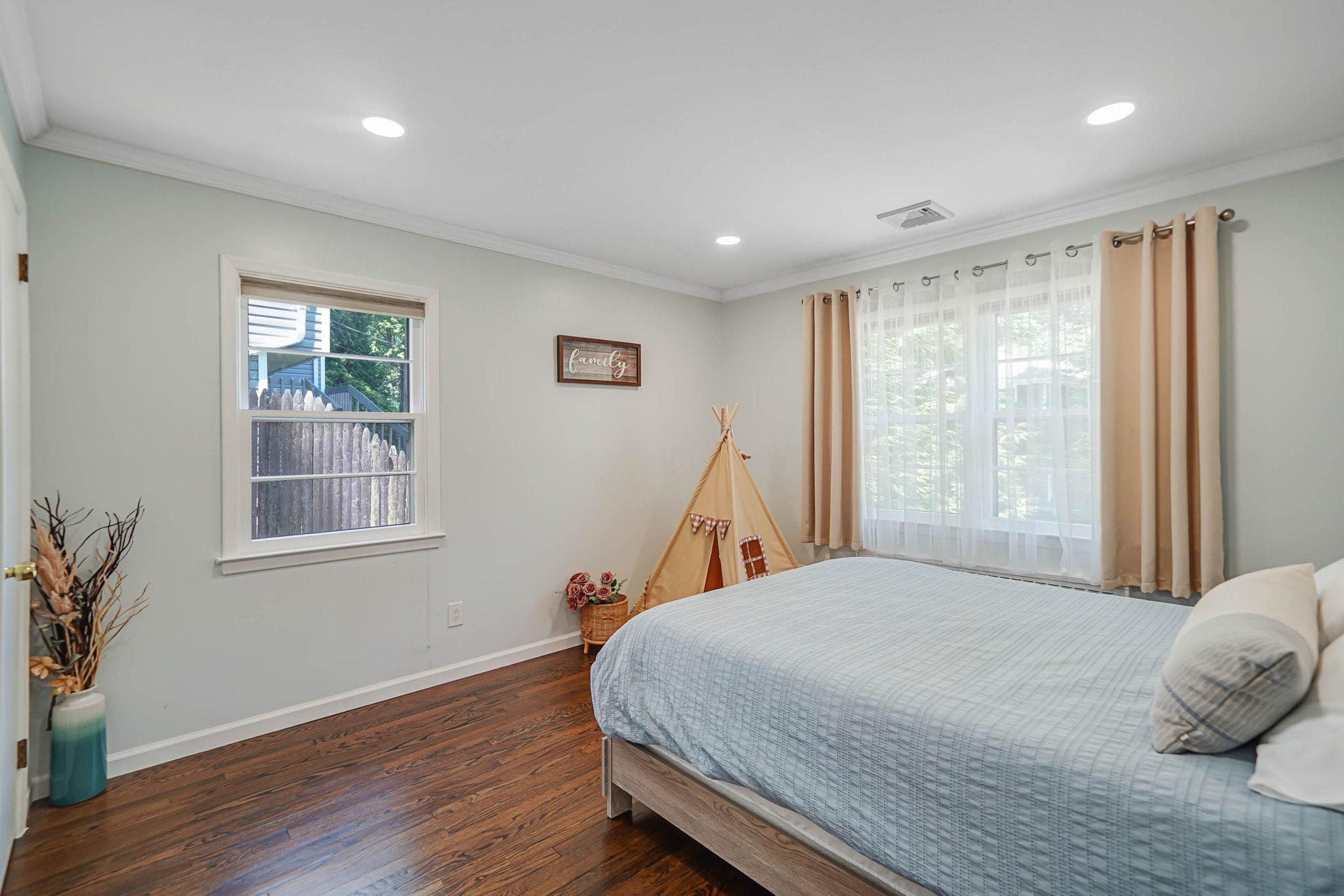 57 Oakdale Road