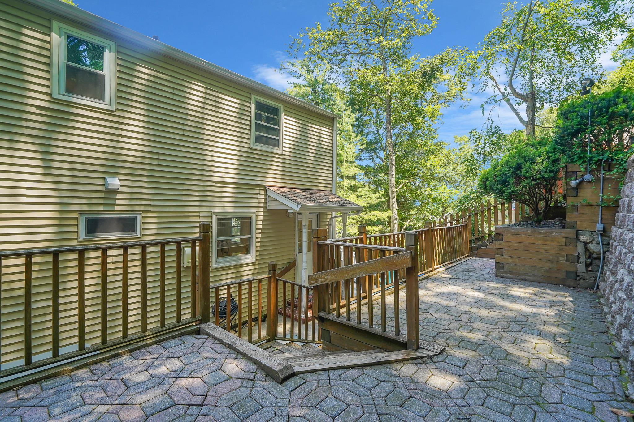 57 Oakdale Road