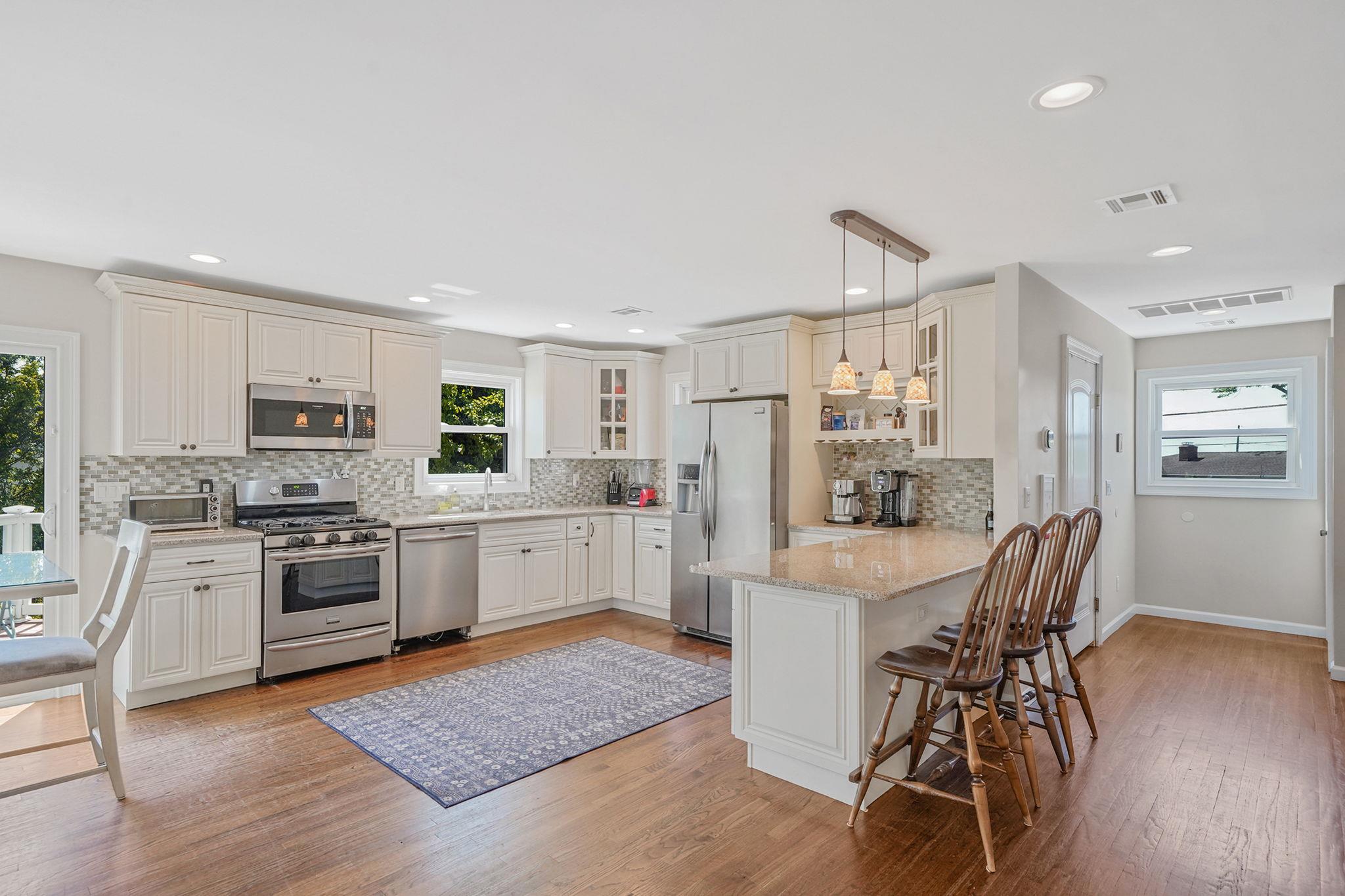 43 E Jackson Avenue