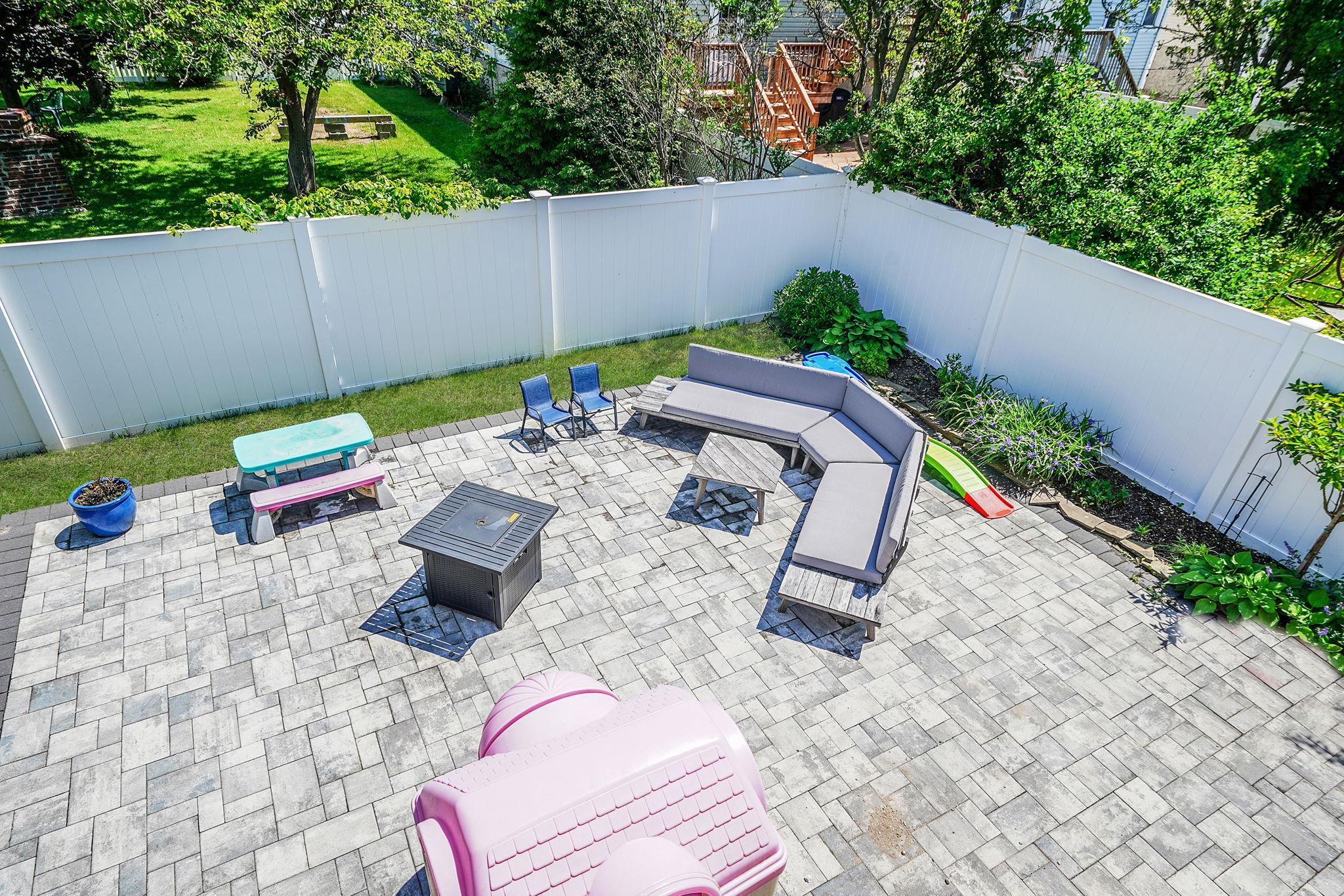 43 E Jackson Avenue