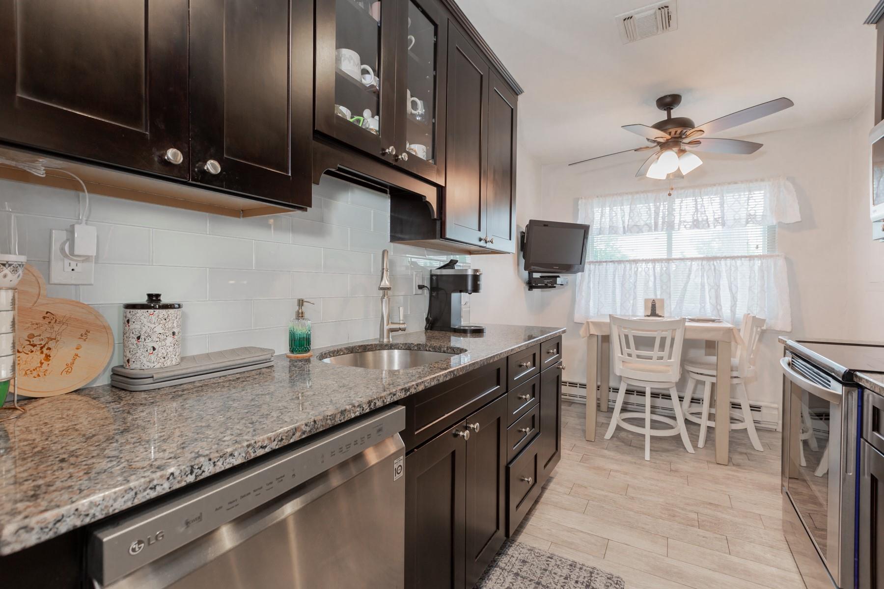 605 Cabot Court E Unit: 605