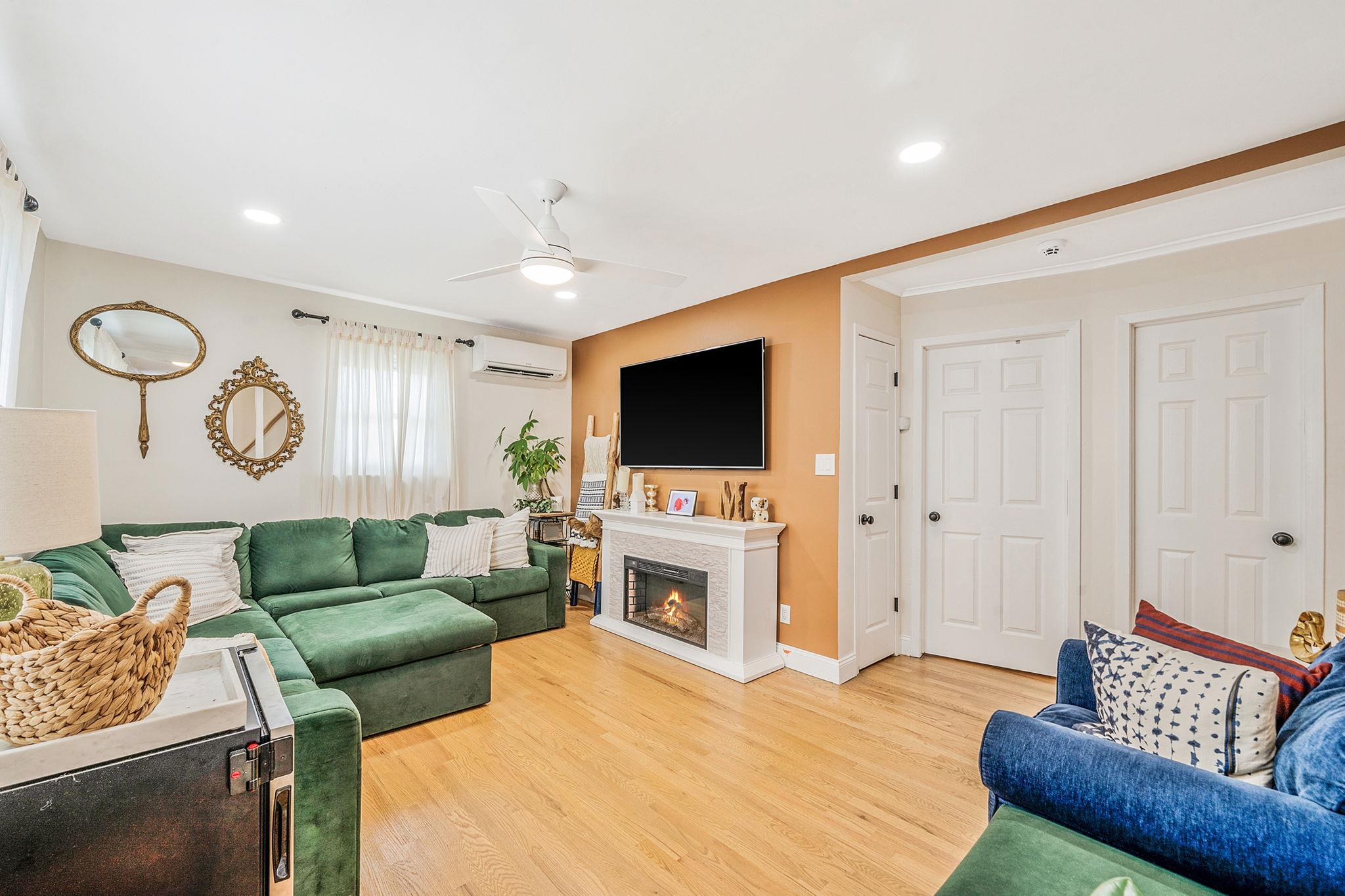 318 2nd Avenue
