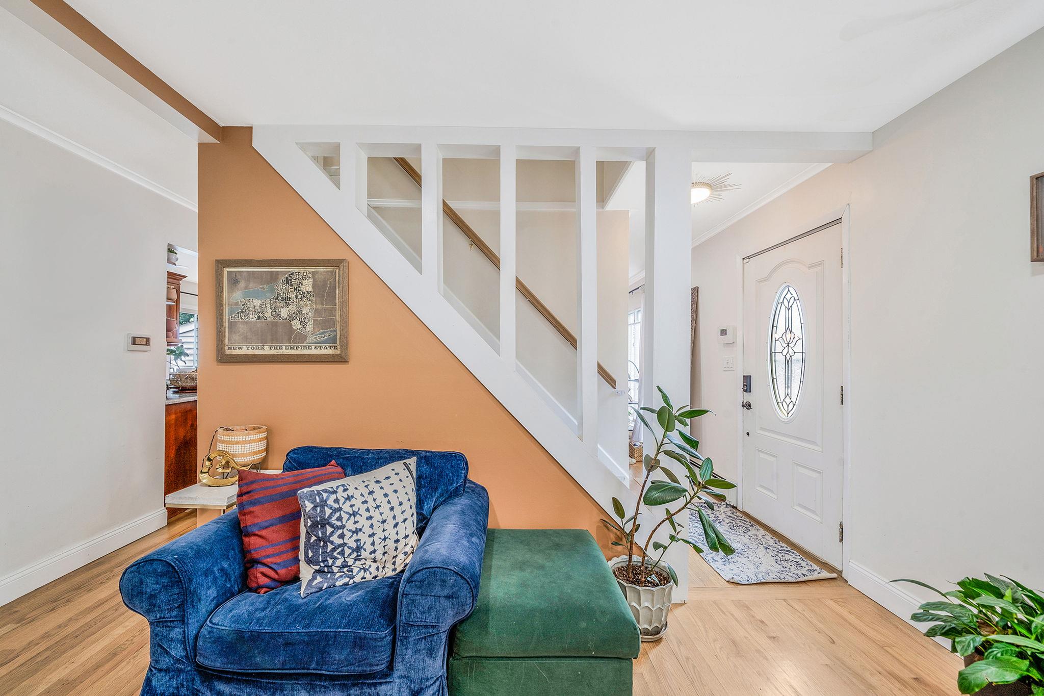 318 2nd Avenue