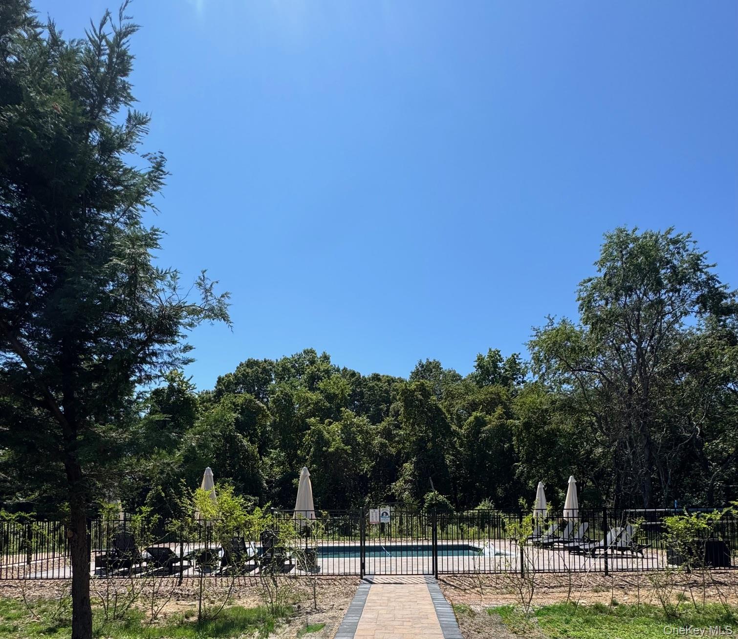 750 Kerwin Boulevard