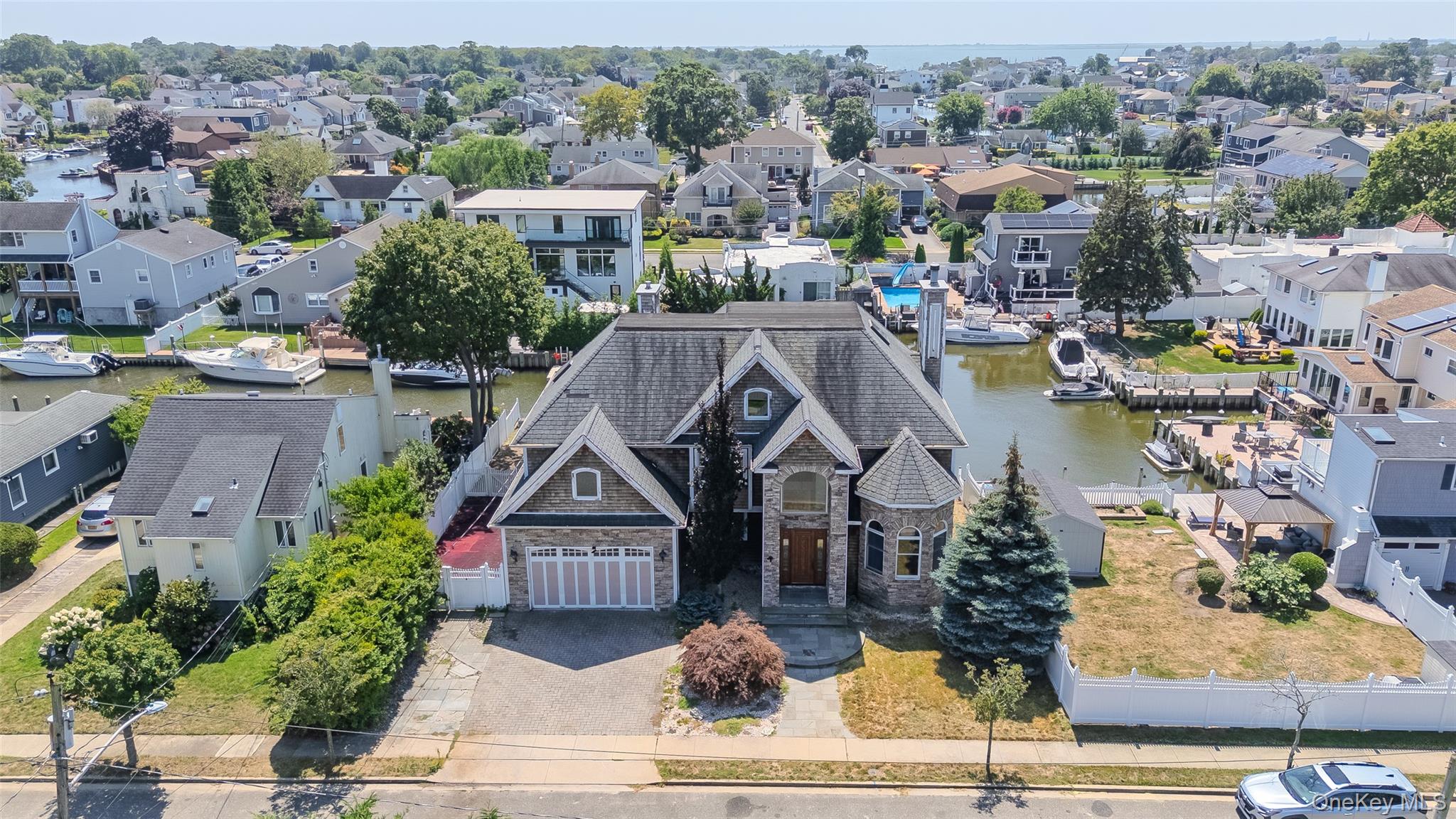 4 Sutton Place