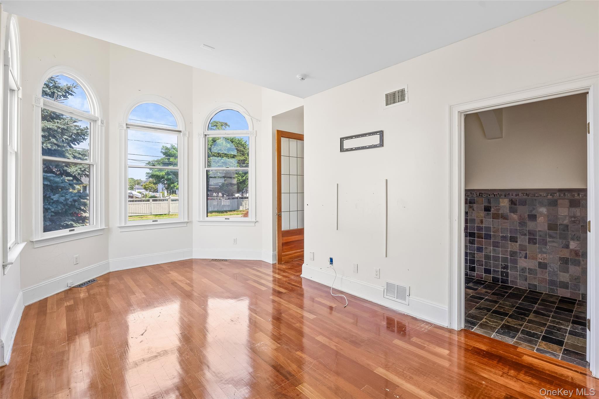 4 Sutton Place