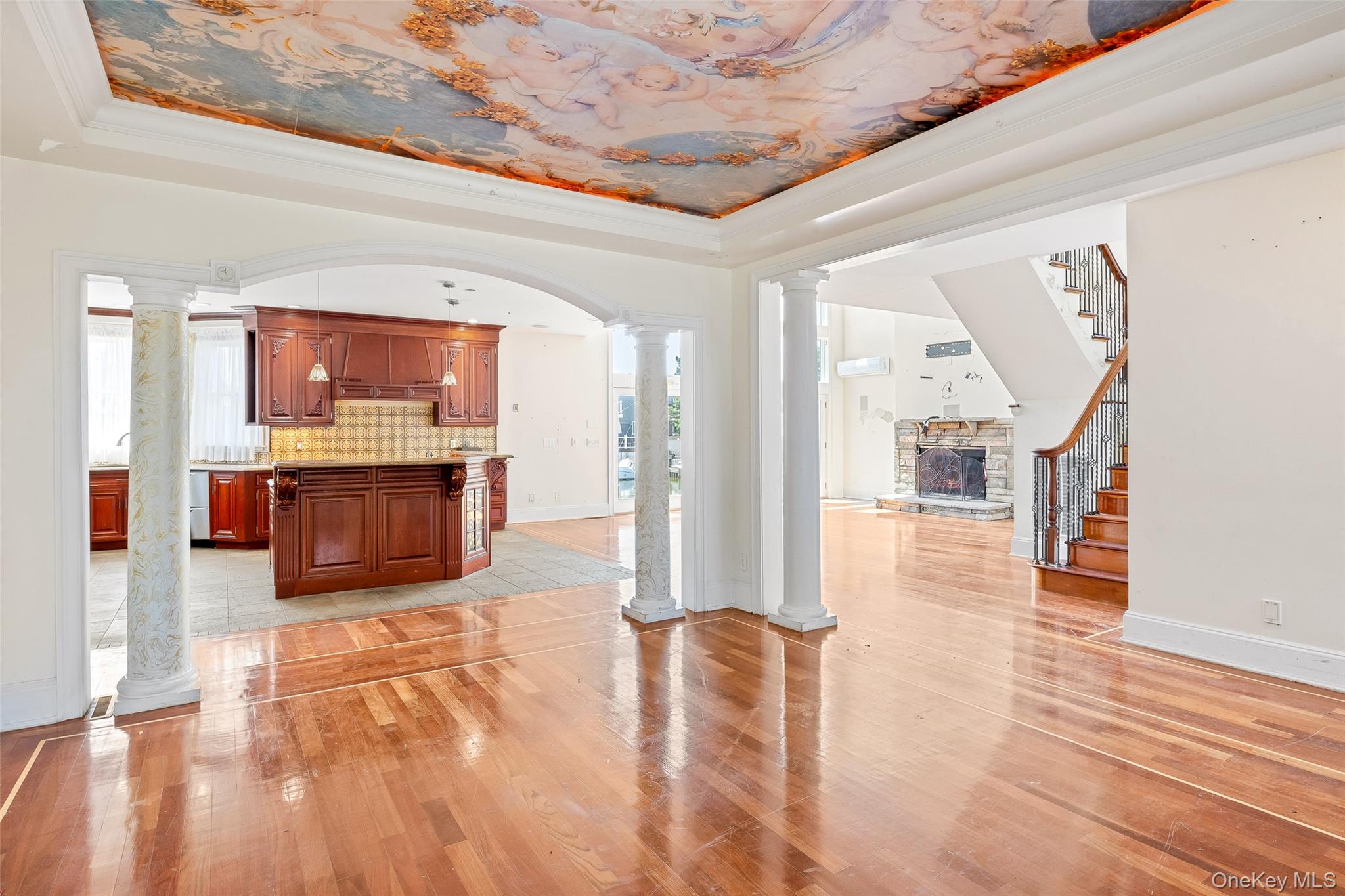 4 Sutton Place