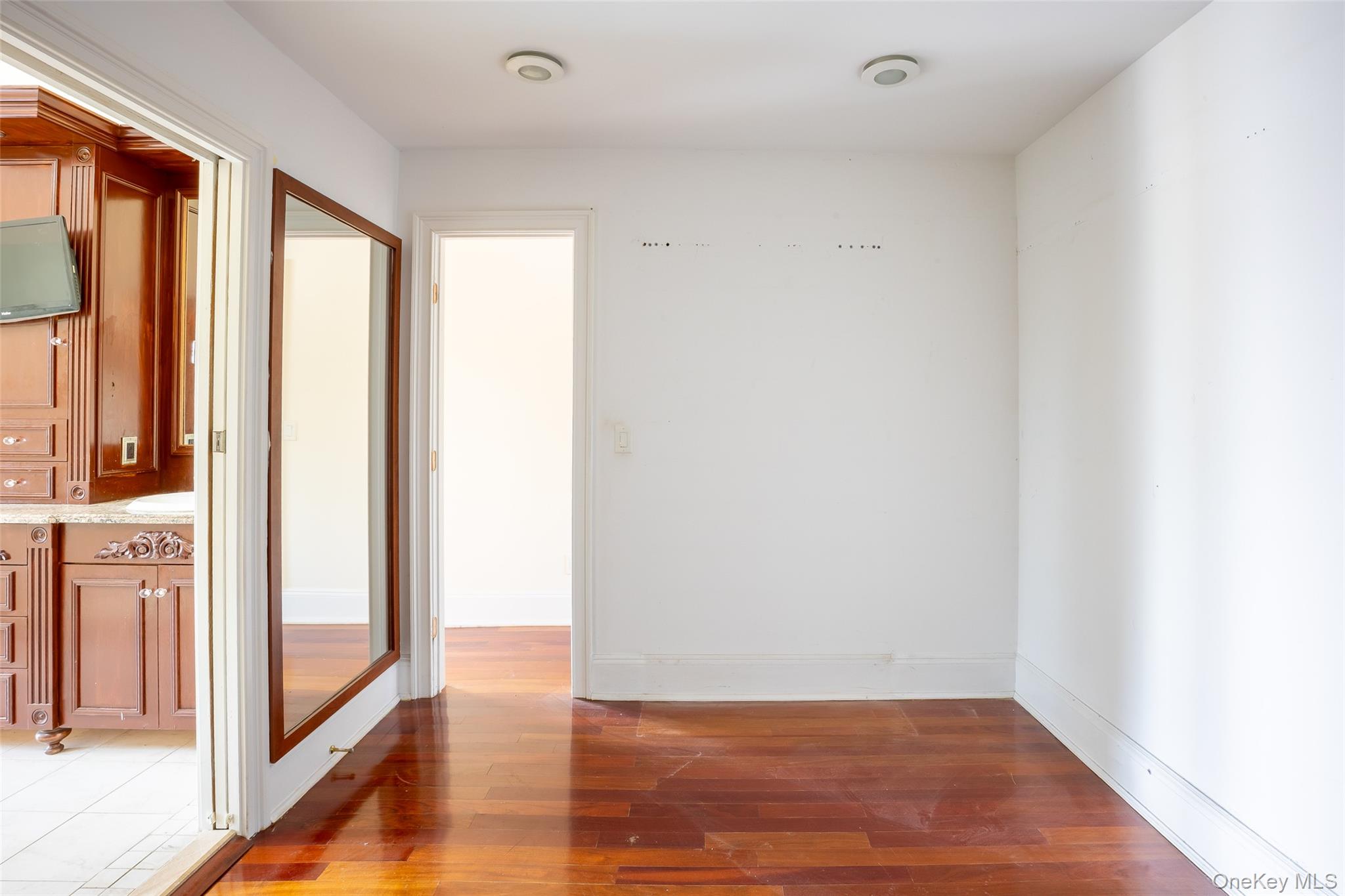 4 Sutton Place