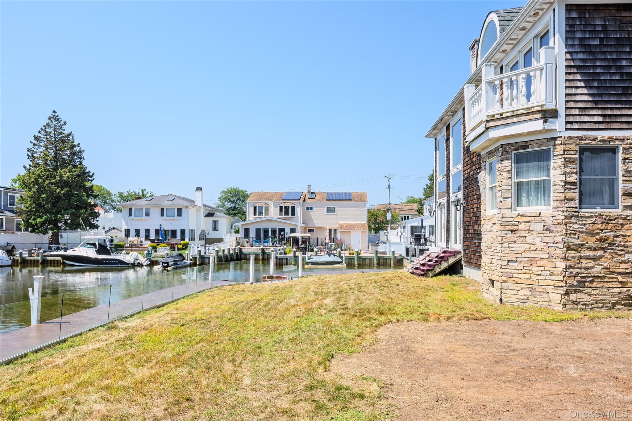 4 Sutton Place