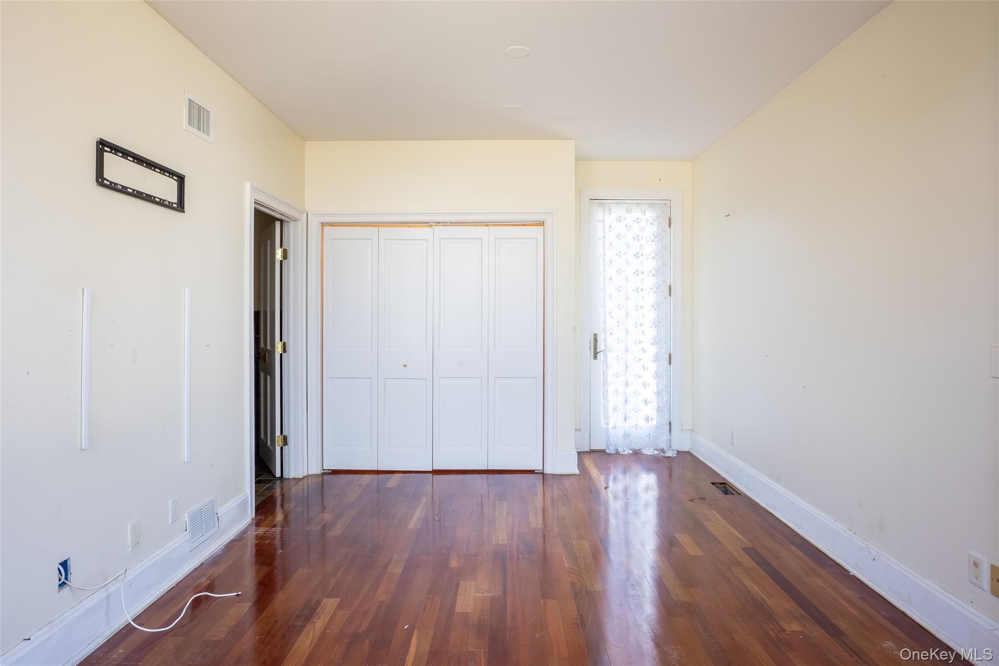 4 Sutton Place