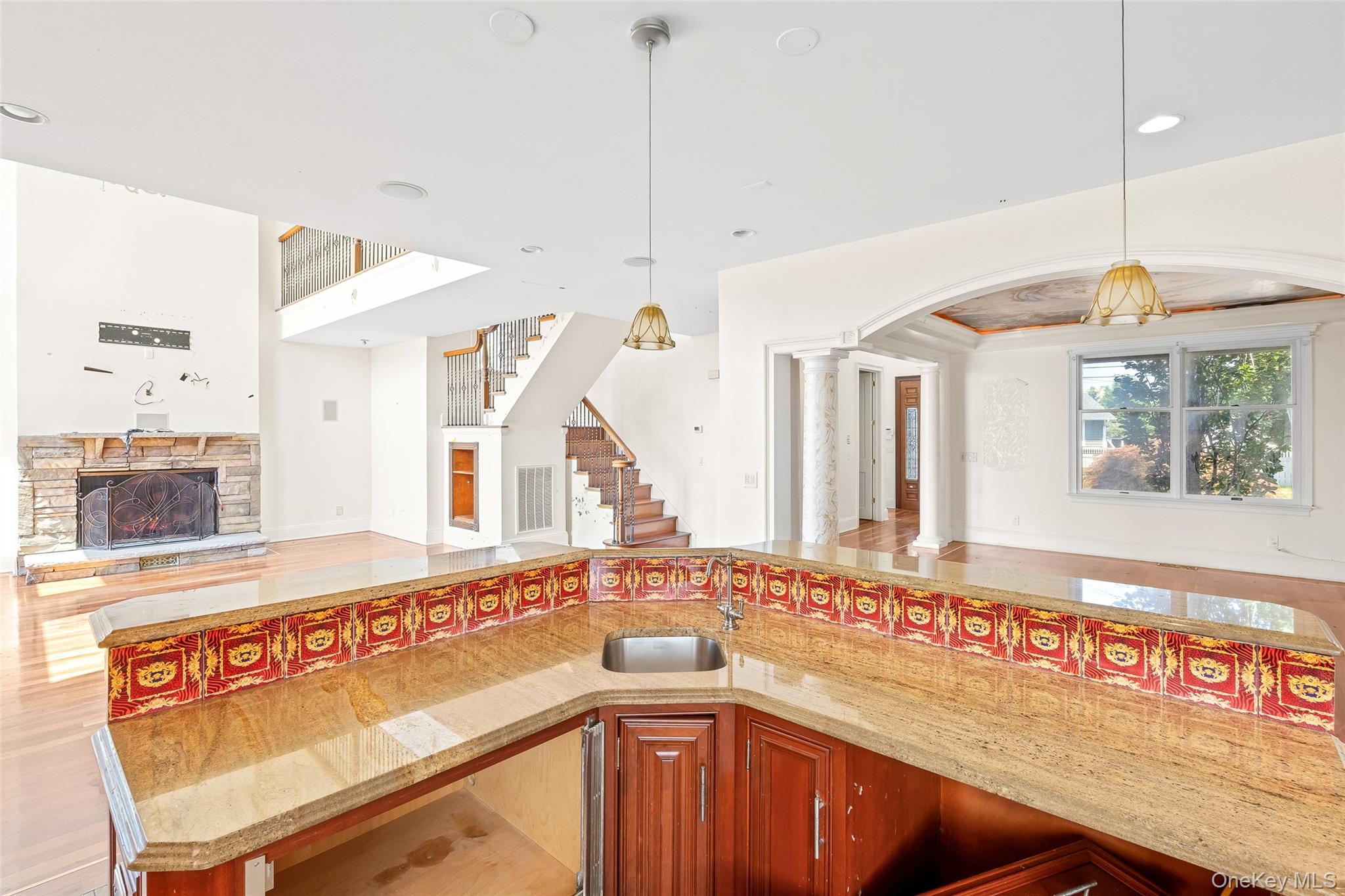 4 Sutton Place