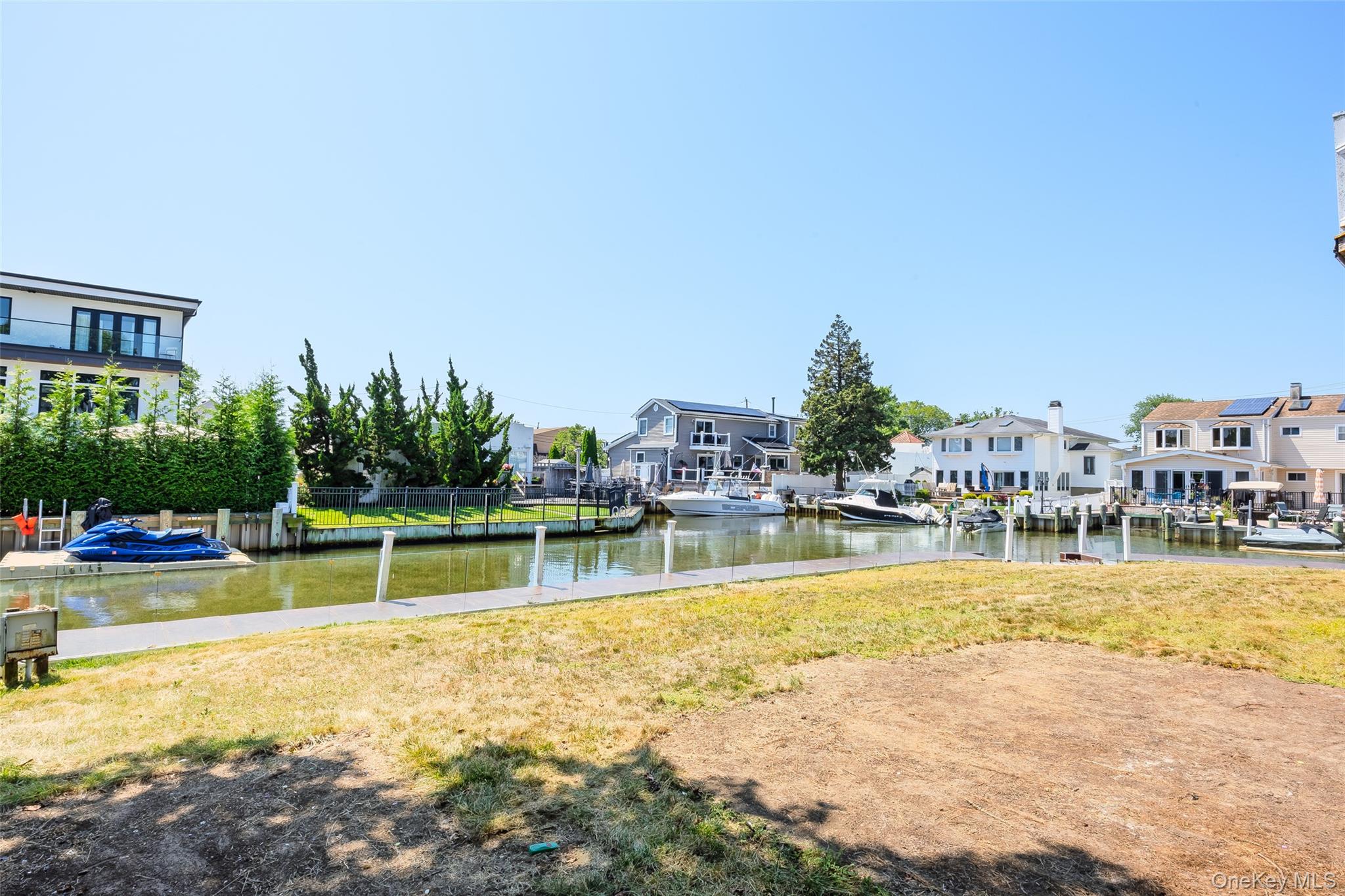 4 Sutton Place