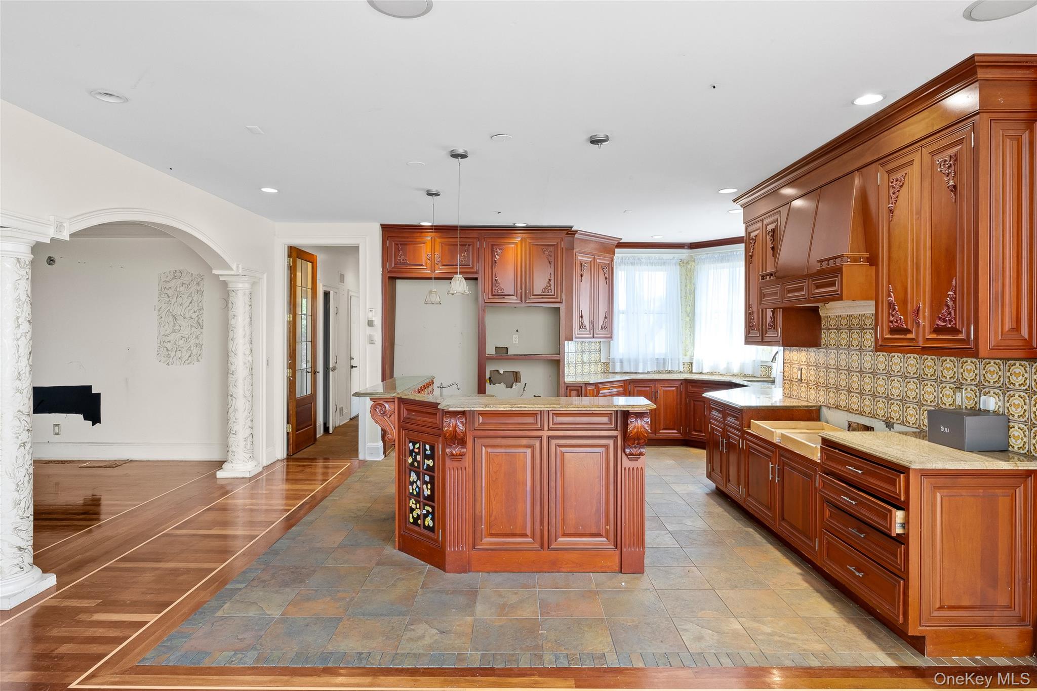 4 Sutton Place