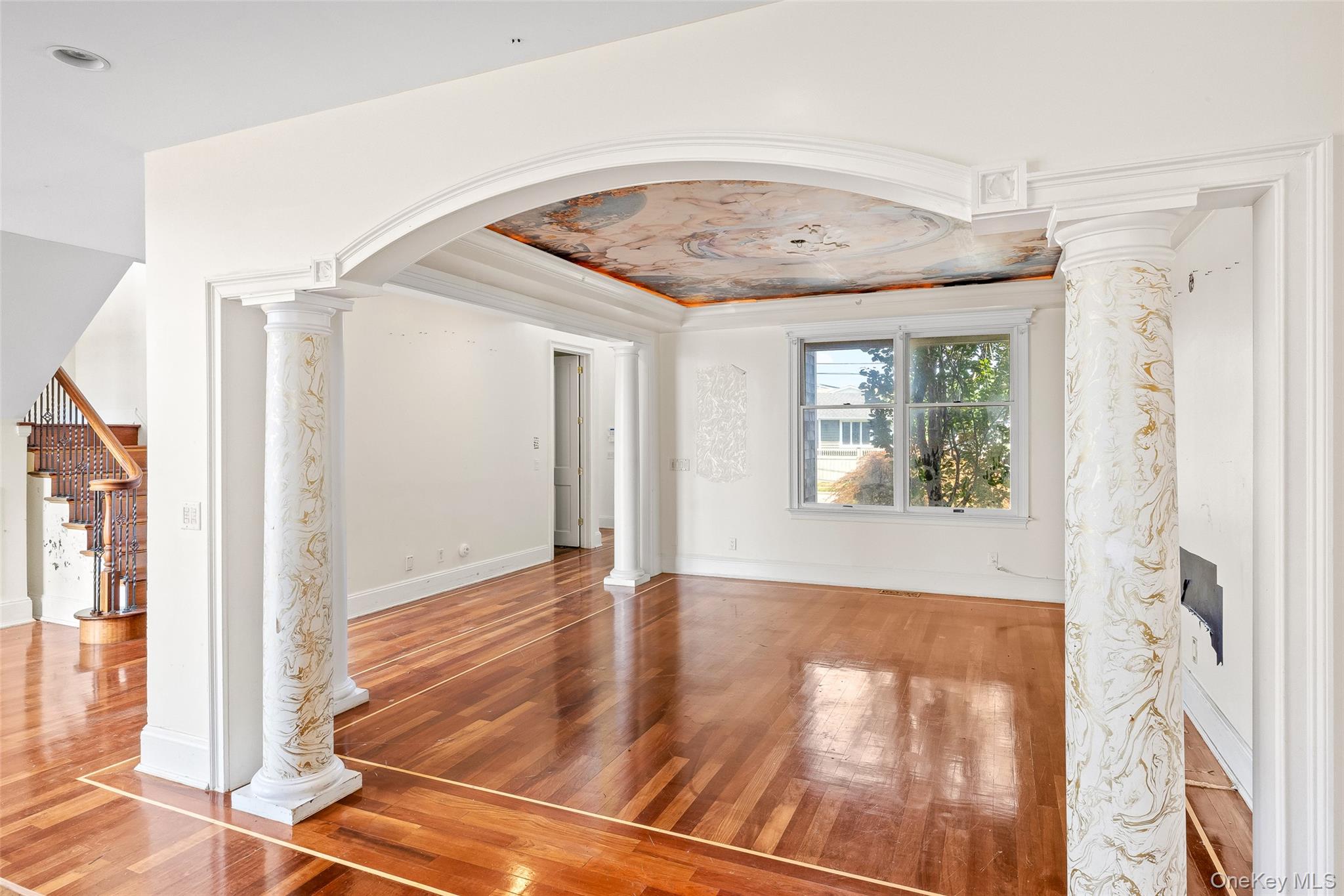 4 Sutton Place