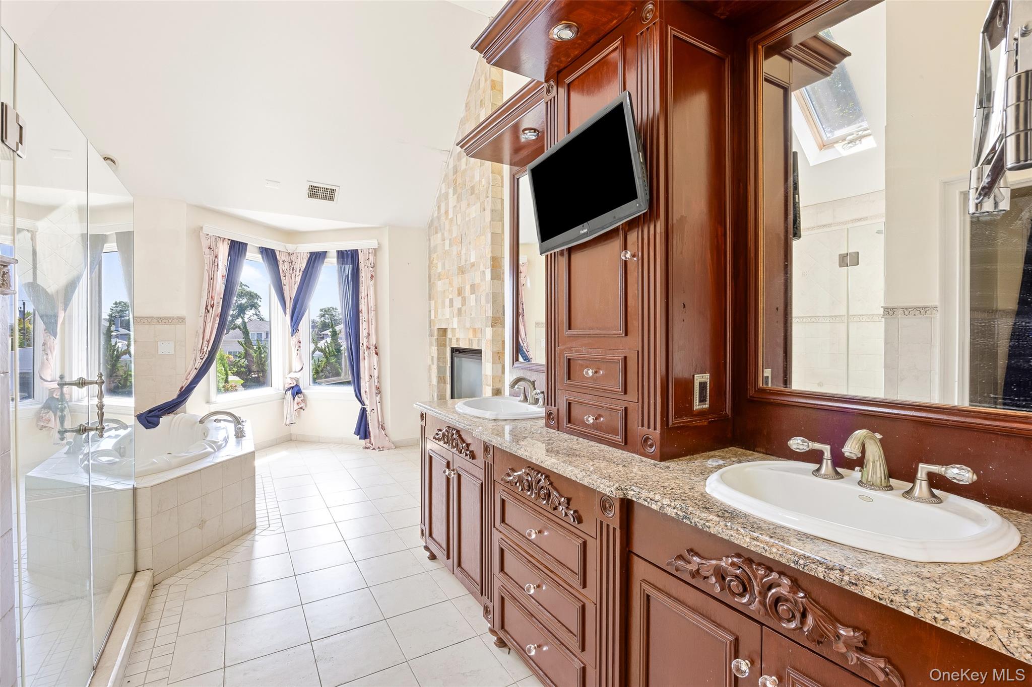 4 Sutton Place