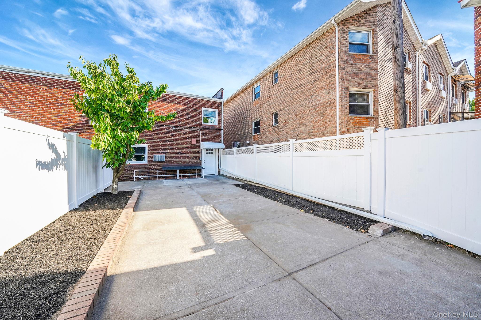 8915 102nd Road