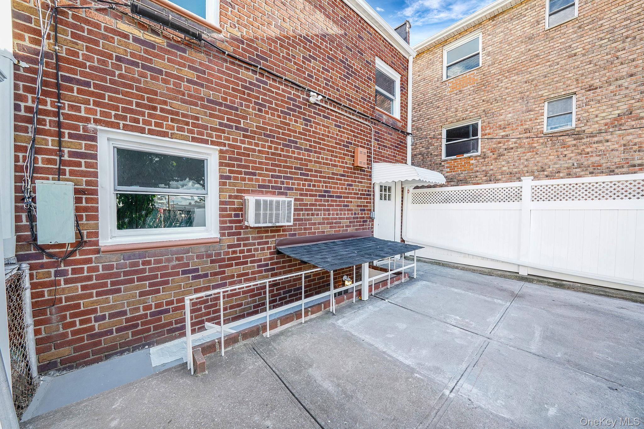 8915 102nd Road