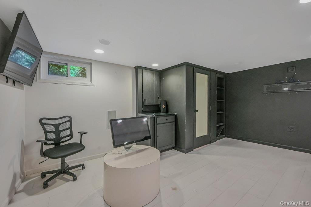 61 Seward Drive