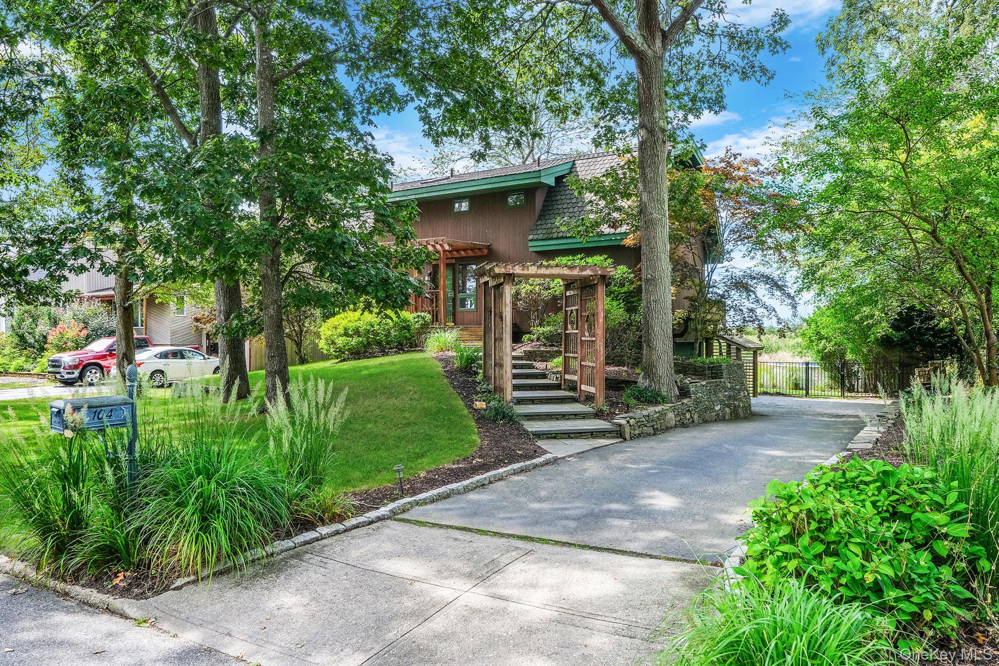 104 Crystal Beach Boulevard