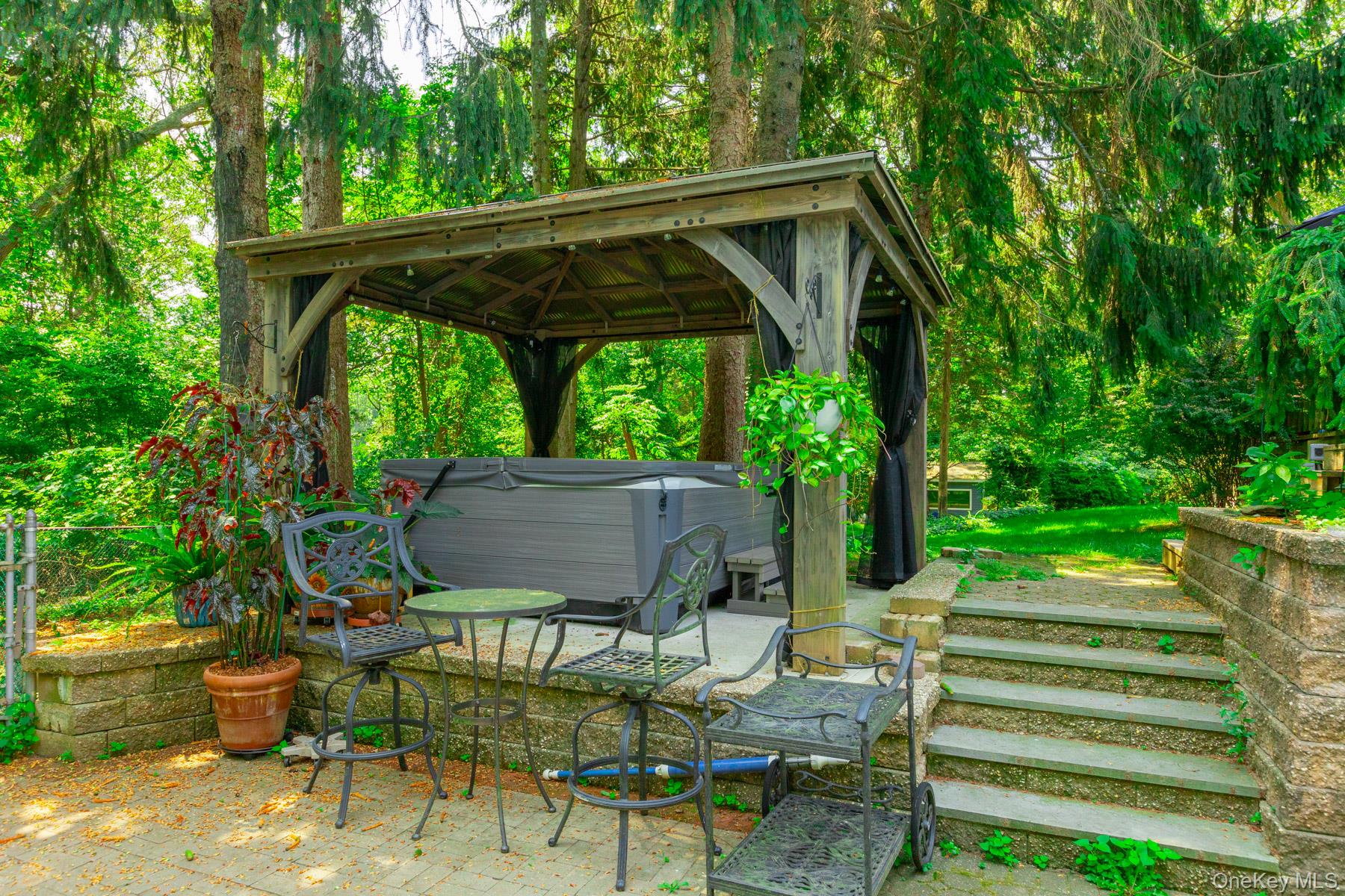 11 Williamsburg Drive