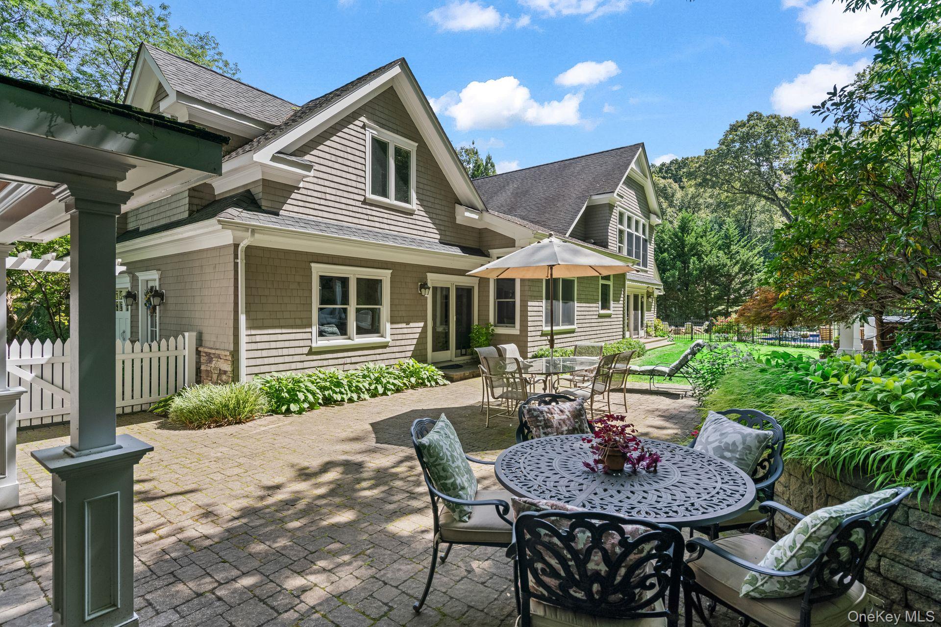 10 Hollise Court