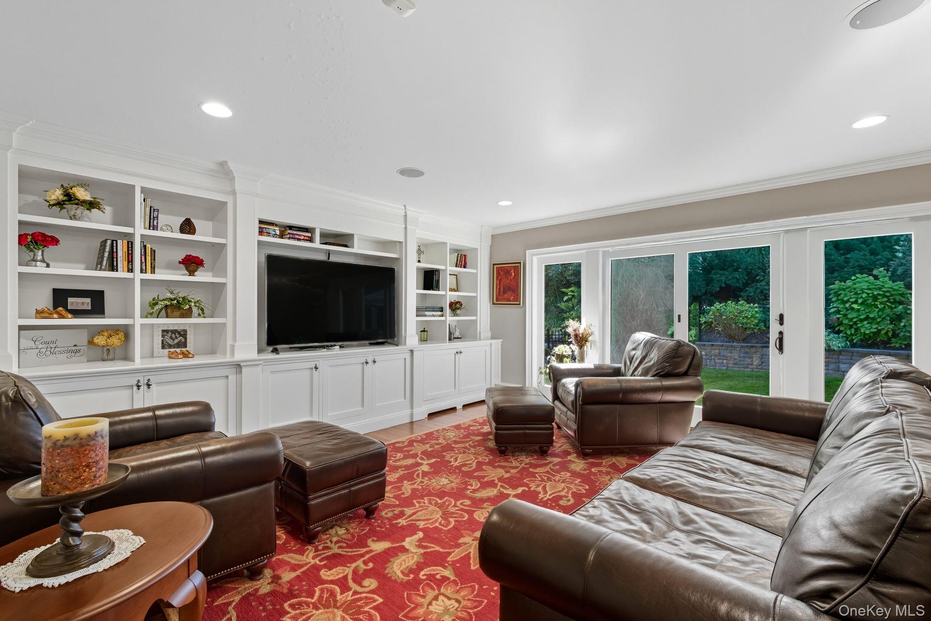 10 Hollise Court