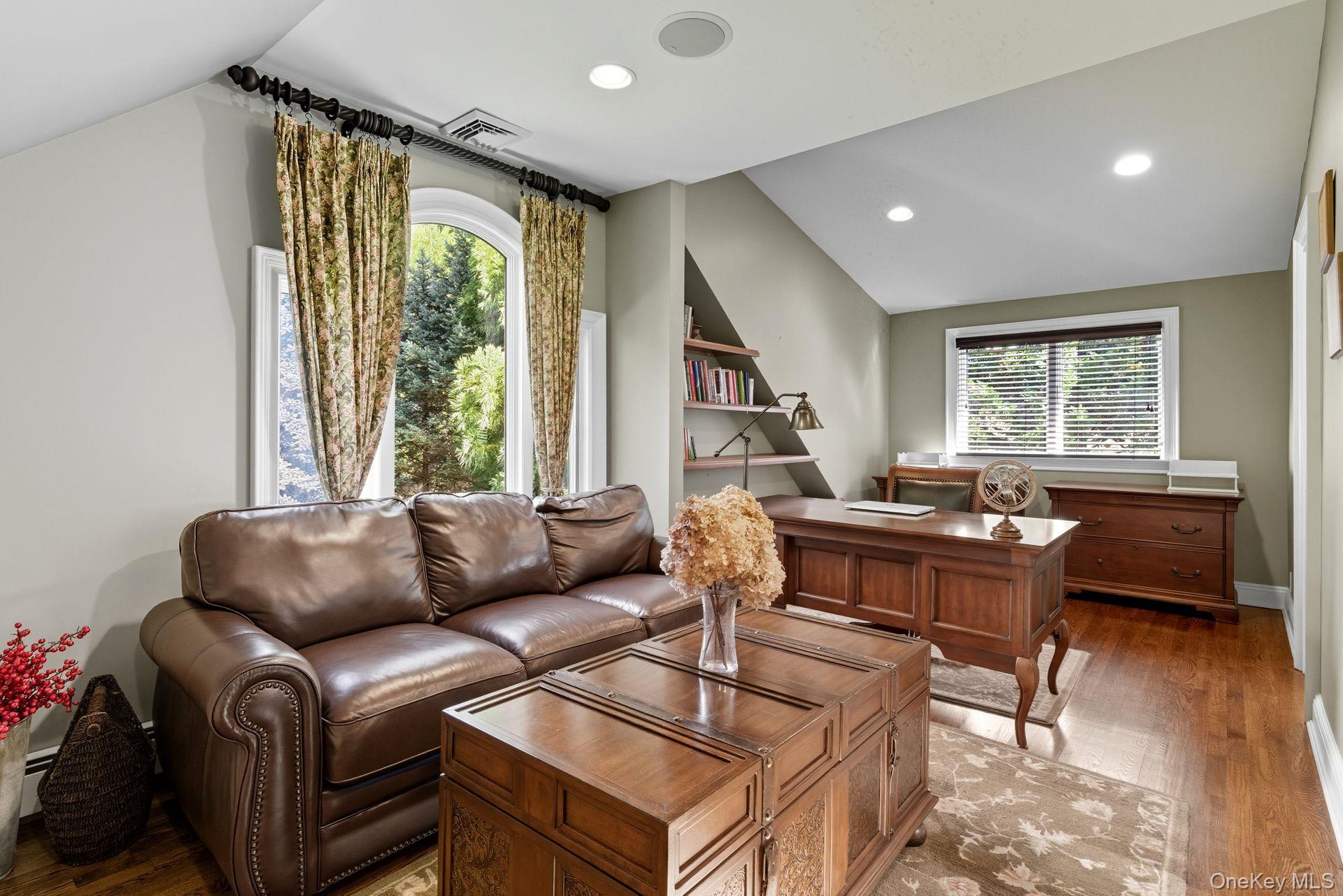 10 Hollise Court