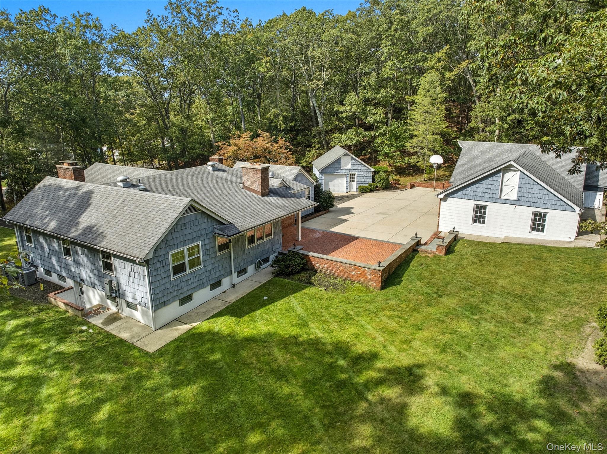 250 Manor Road