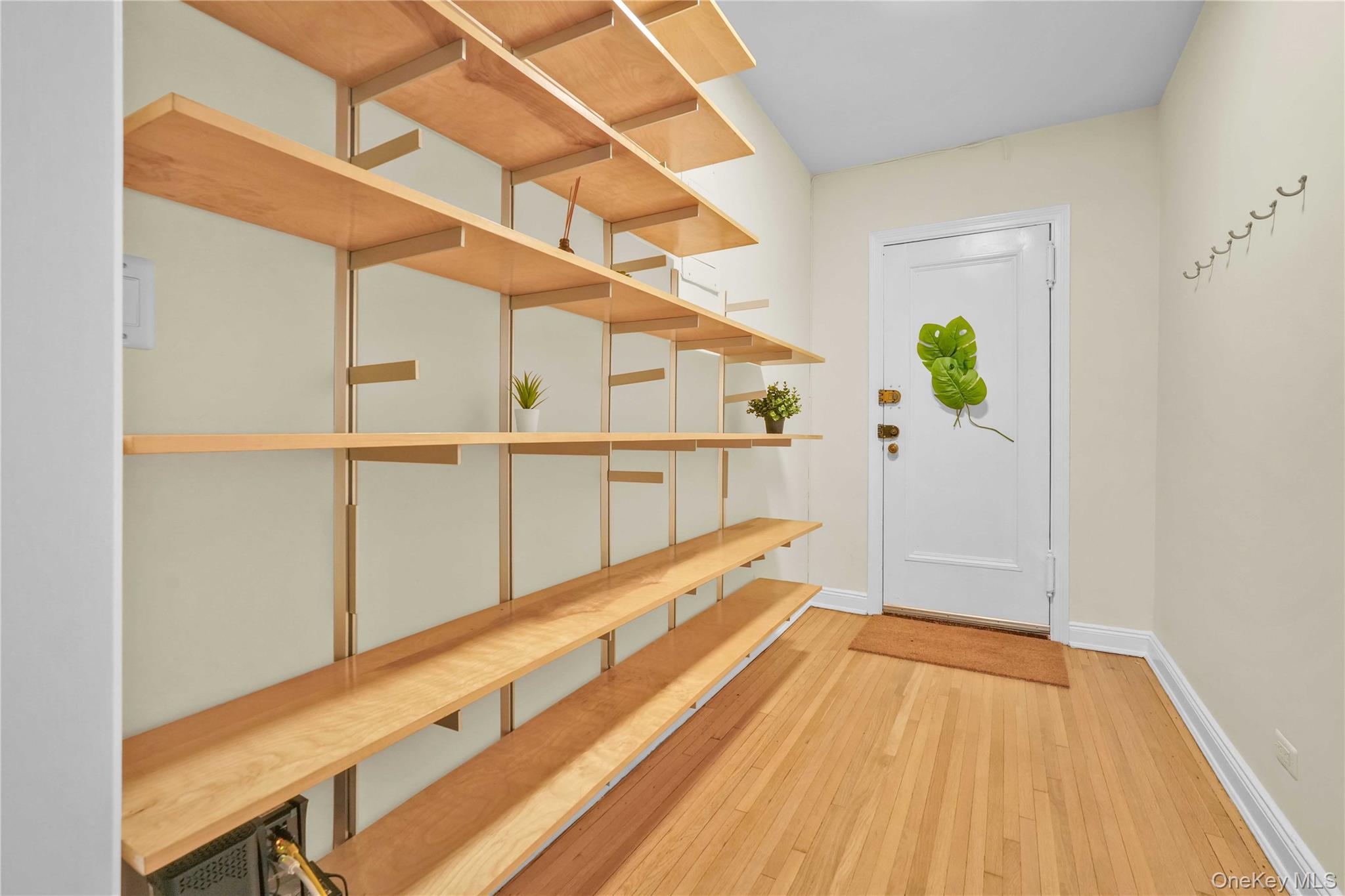30-83 Crescent Street Unit: 2B