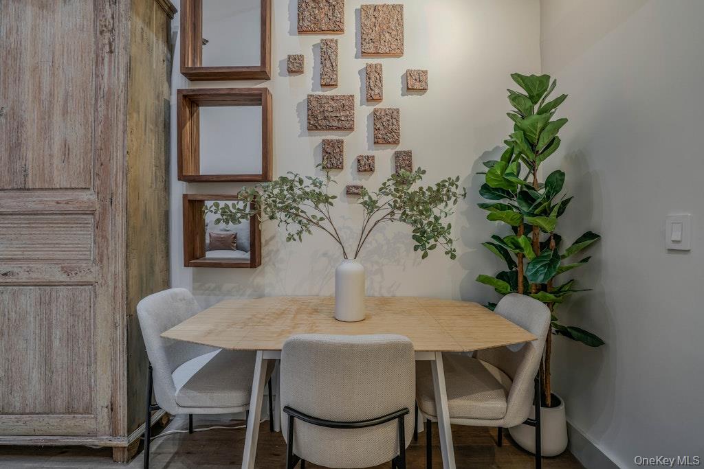 155 W 15th Street Unit: 1E