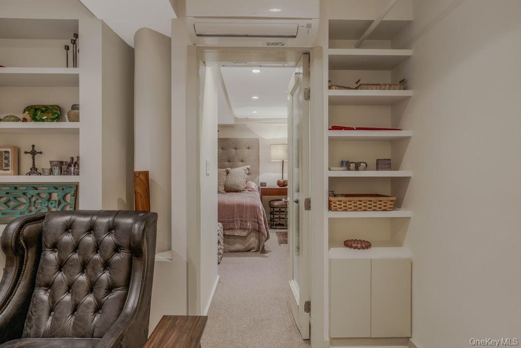 155 W 15th Street Unit: 1E