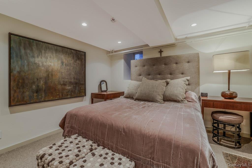 155 W 15th Street Unit: 1E