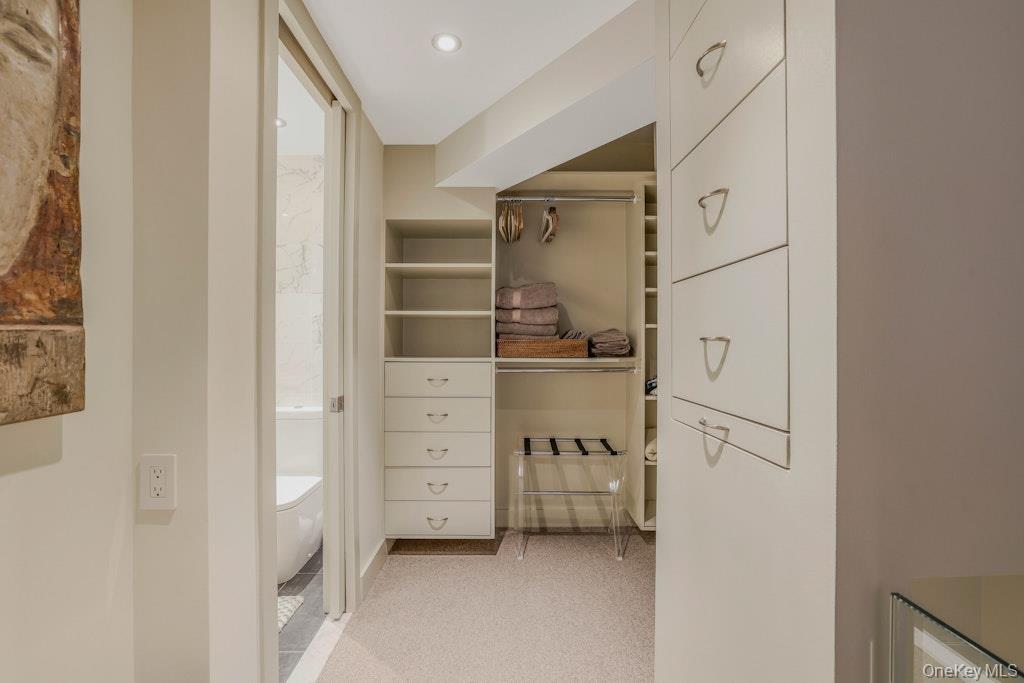 155 W 15th Street Unit: 1E