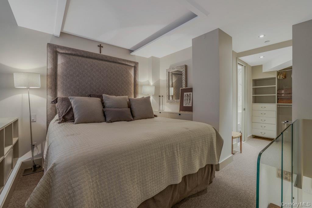 155 W 15th Street Unit: 1E