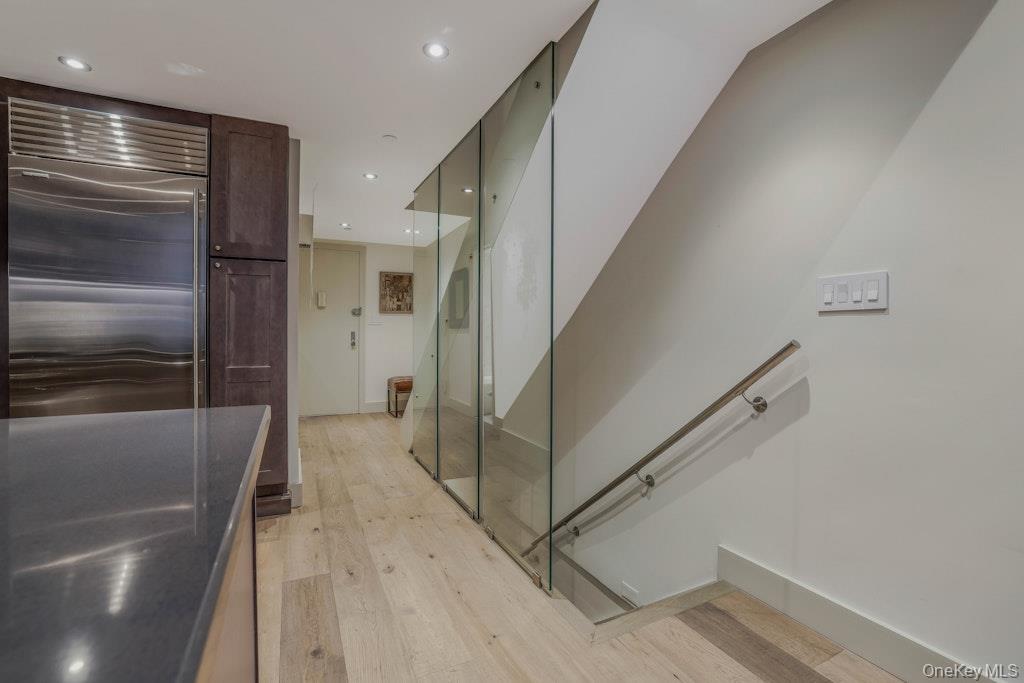 155 W 15th Street Unit: 1E